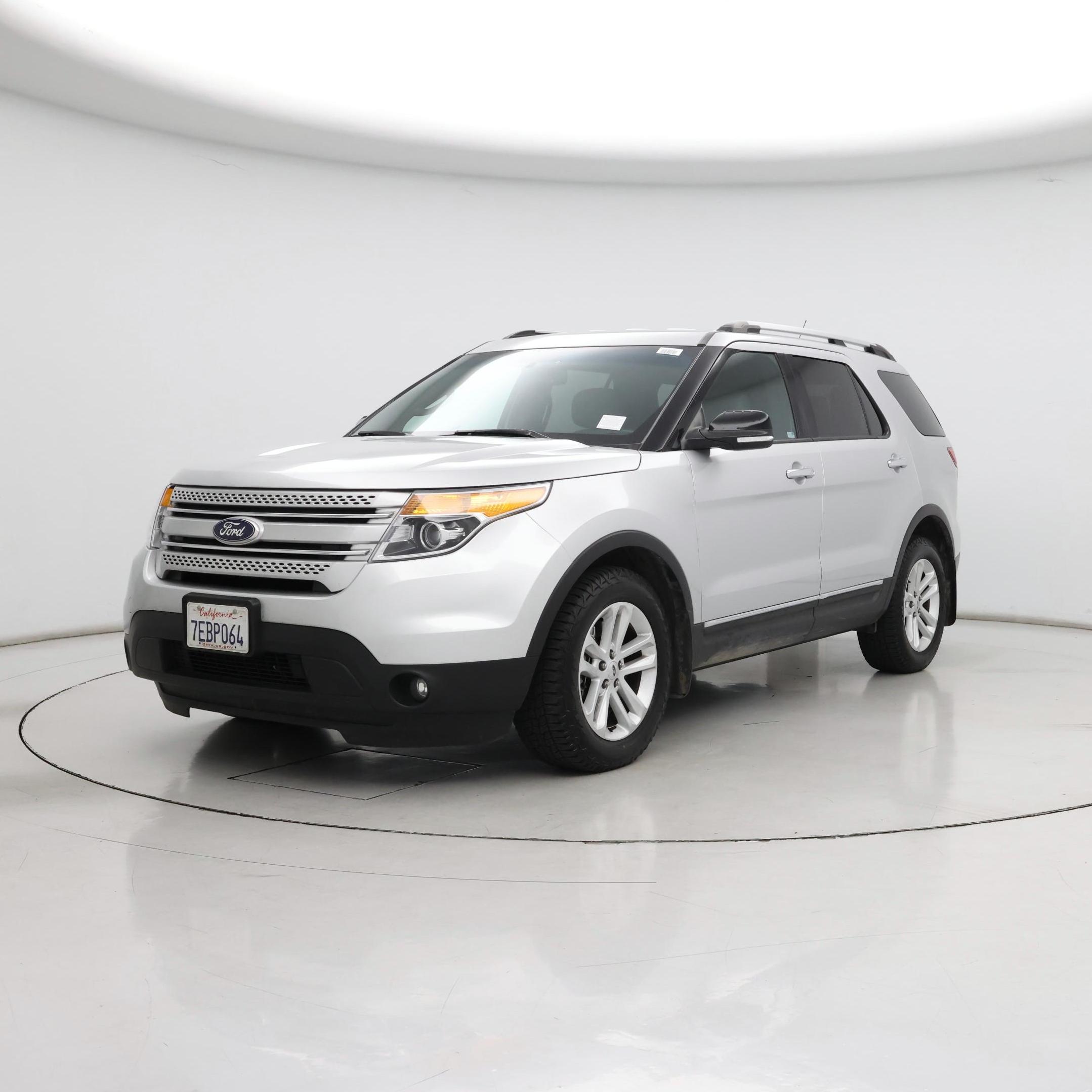 Thumbnail: 2015 Ford Explorer - 4