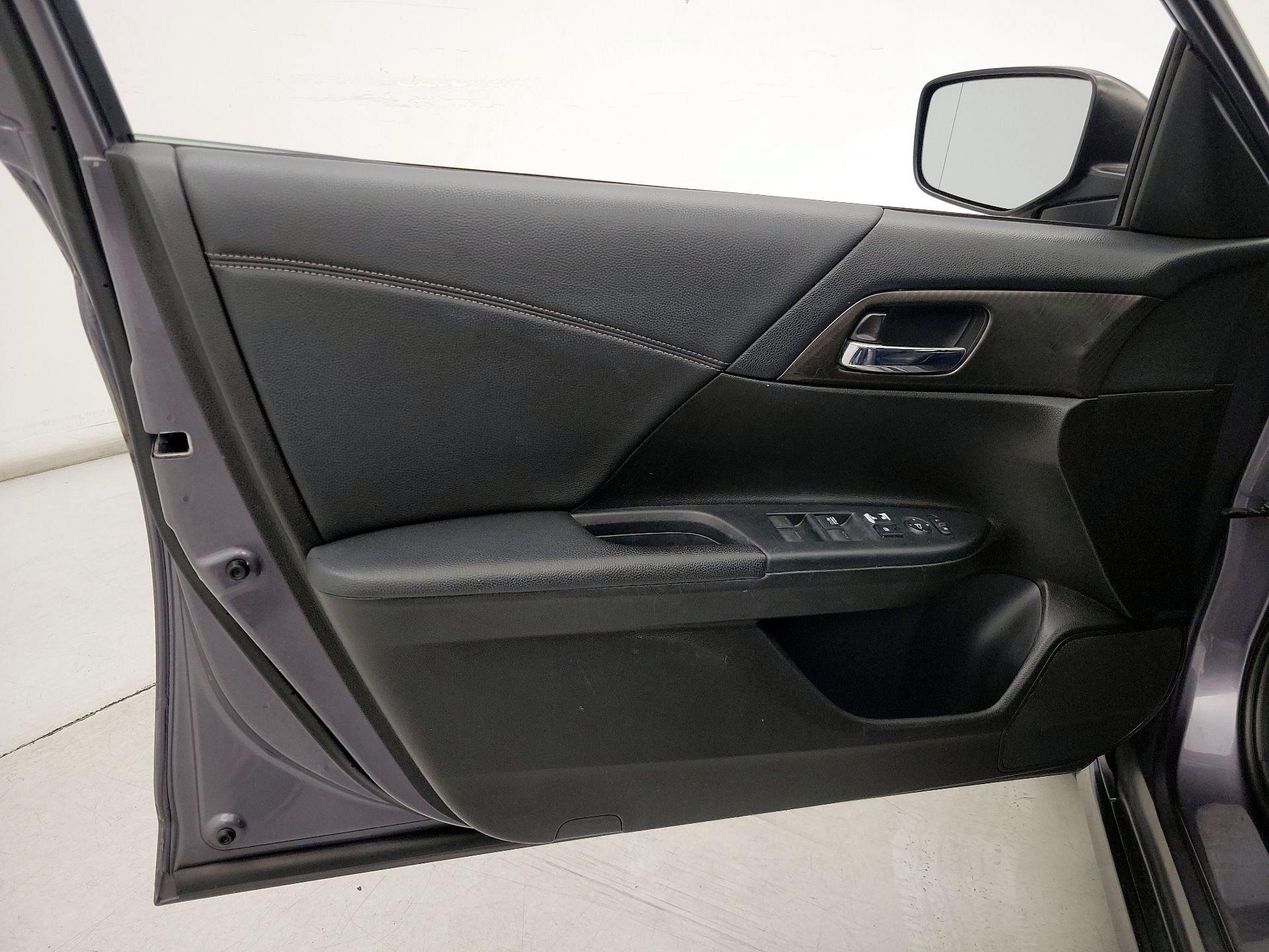 Thumbnail: 2016 Honda Accord - 12