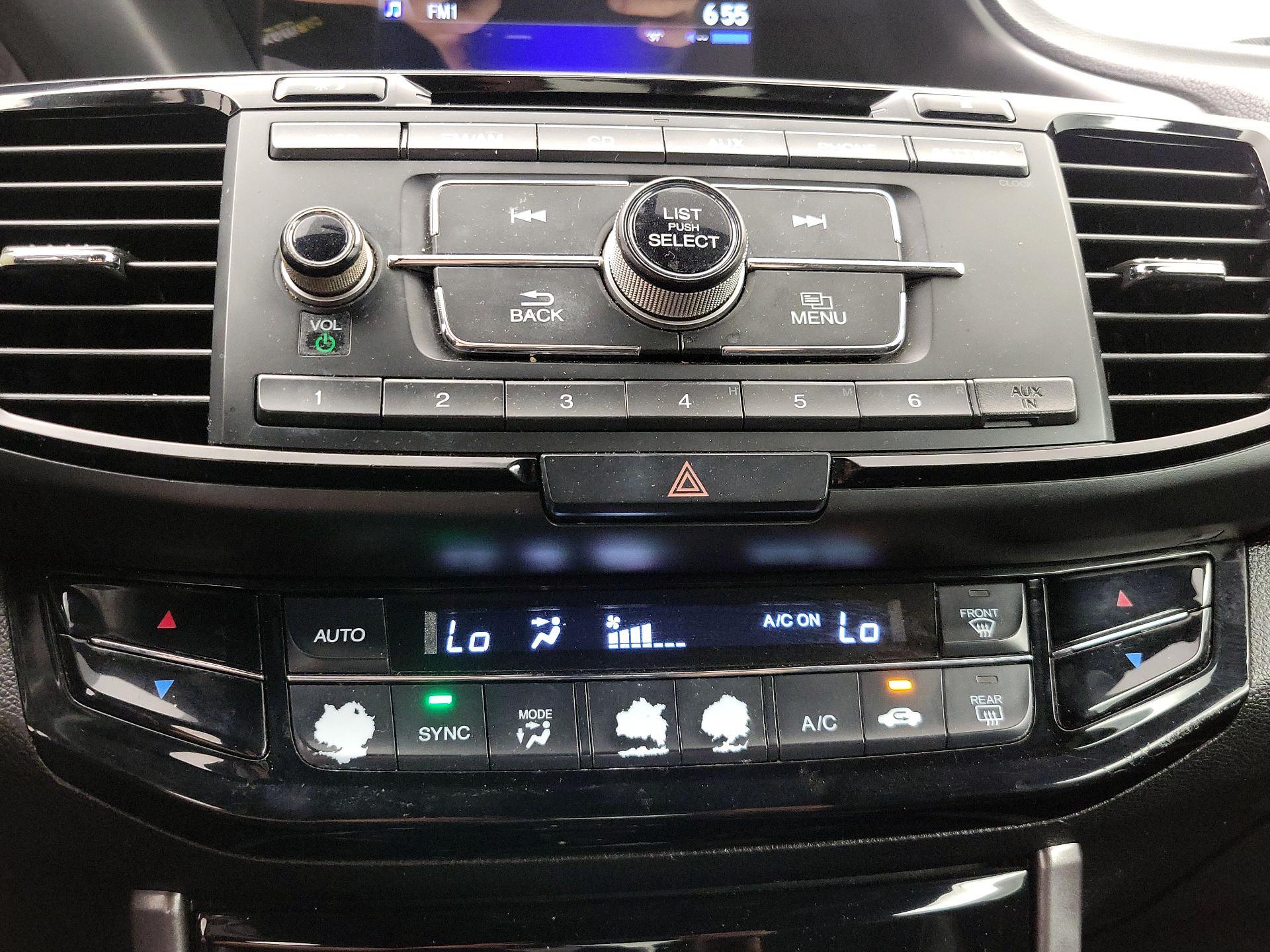 Thumbnail: 2016 Honda Accord - 16