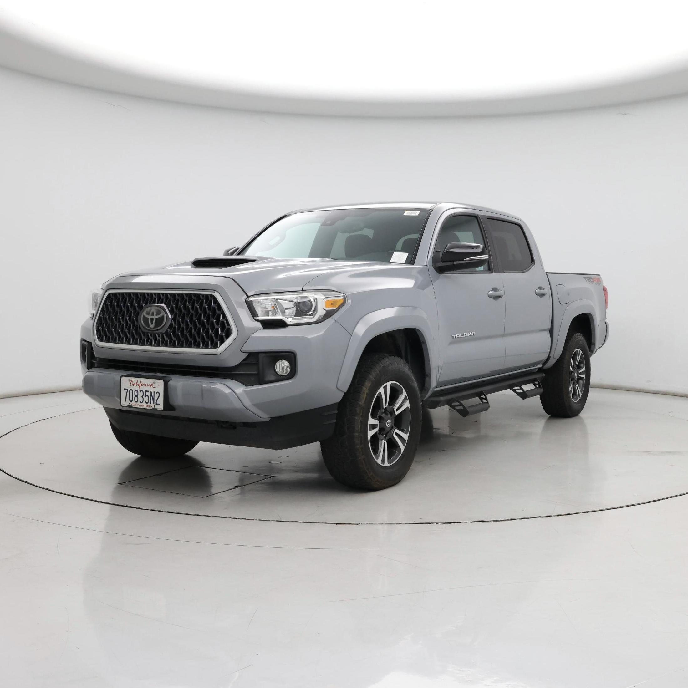 Thumbnail: 2019 Toyota Tacoma - 4