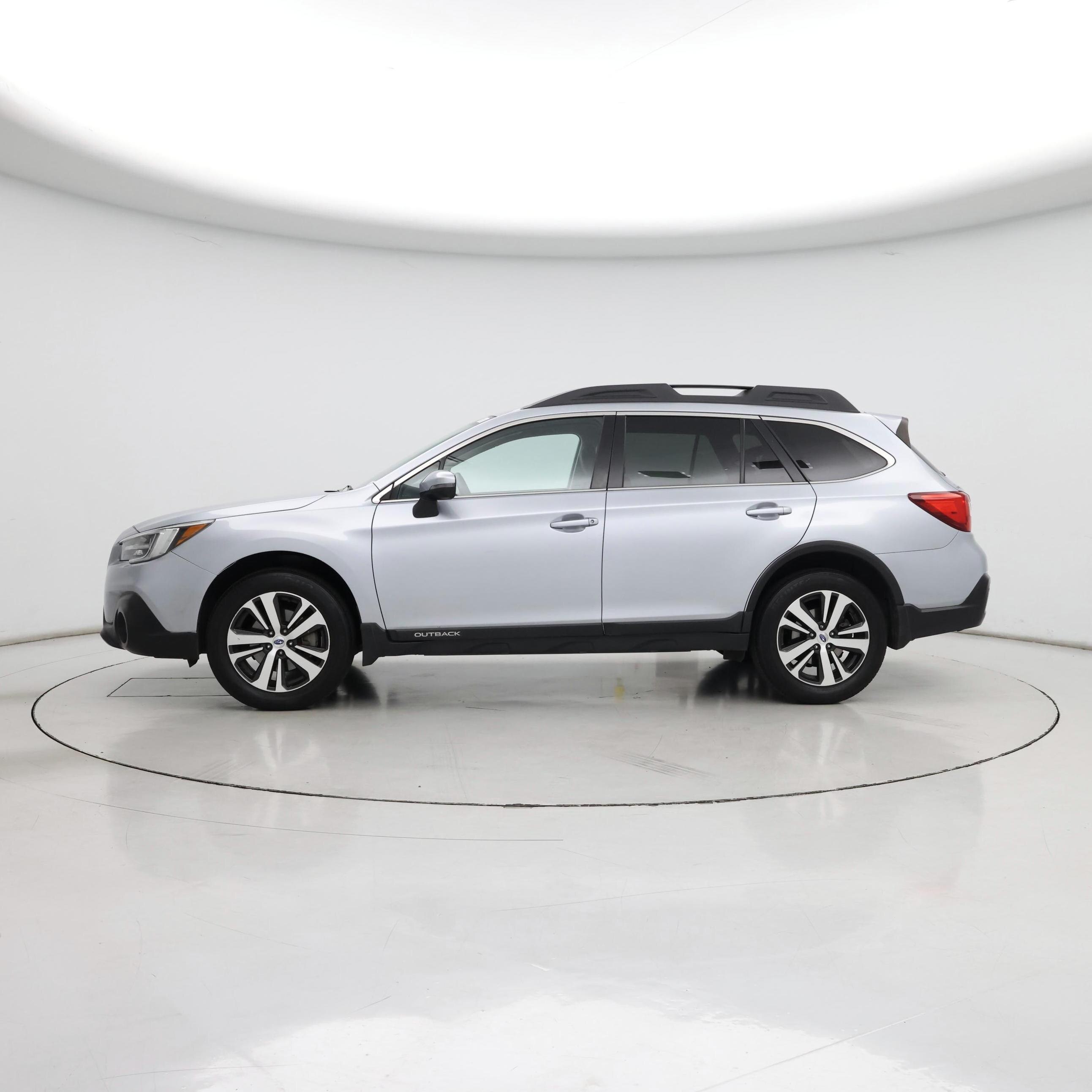 Thumbnail: 2018 Subaru Outback - 3