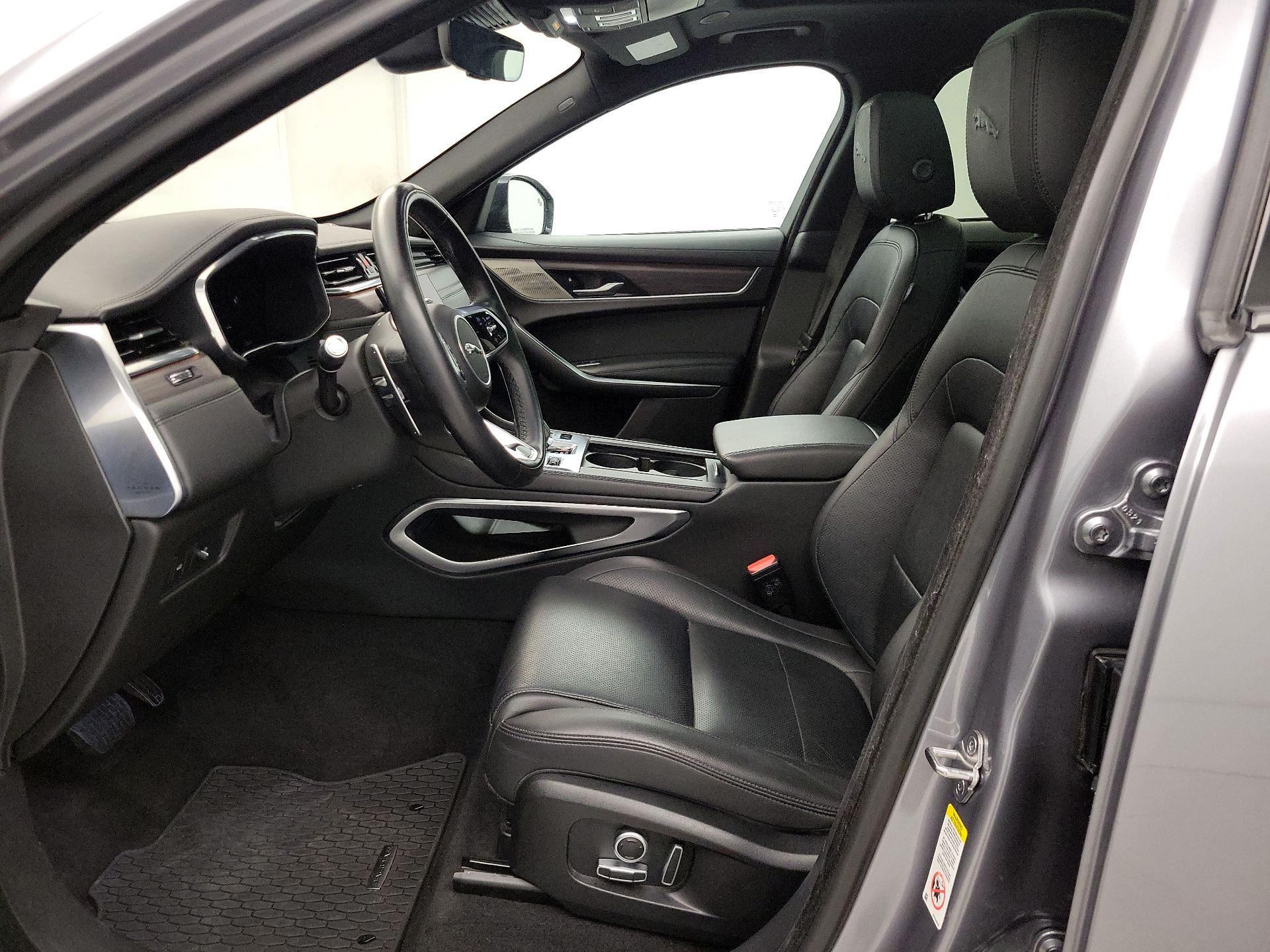 Thumbnail: 2021 Jaguar F-Pace - 11