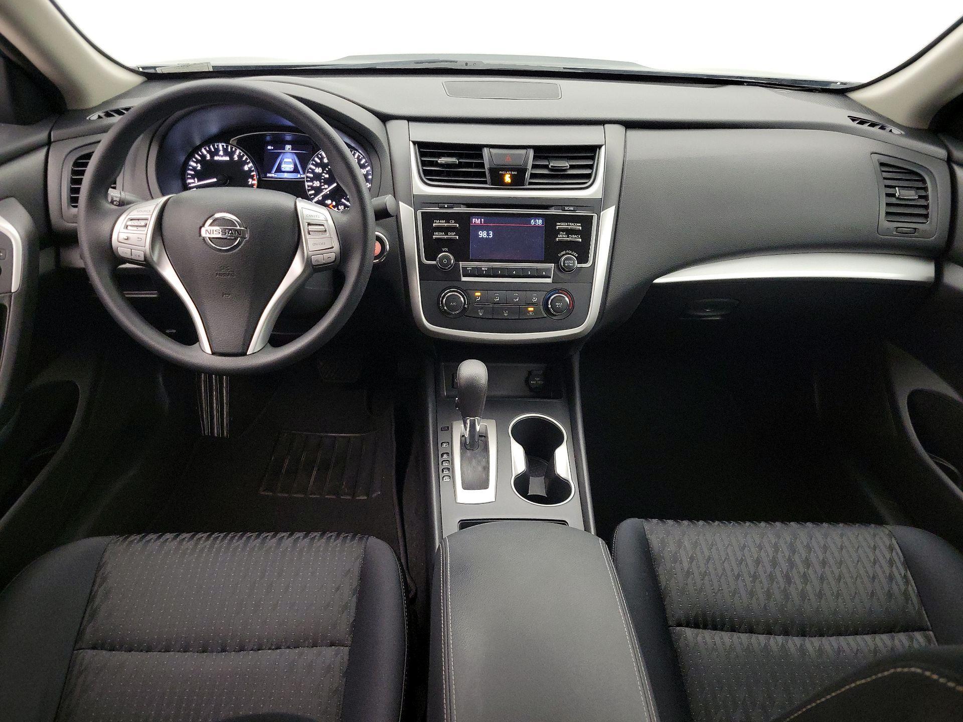 Thumbnail: 2018 Nissan Altima - 9