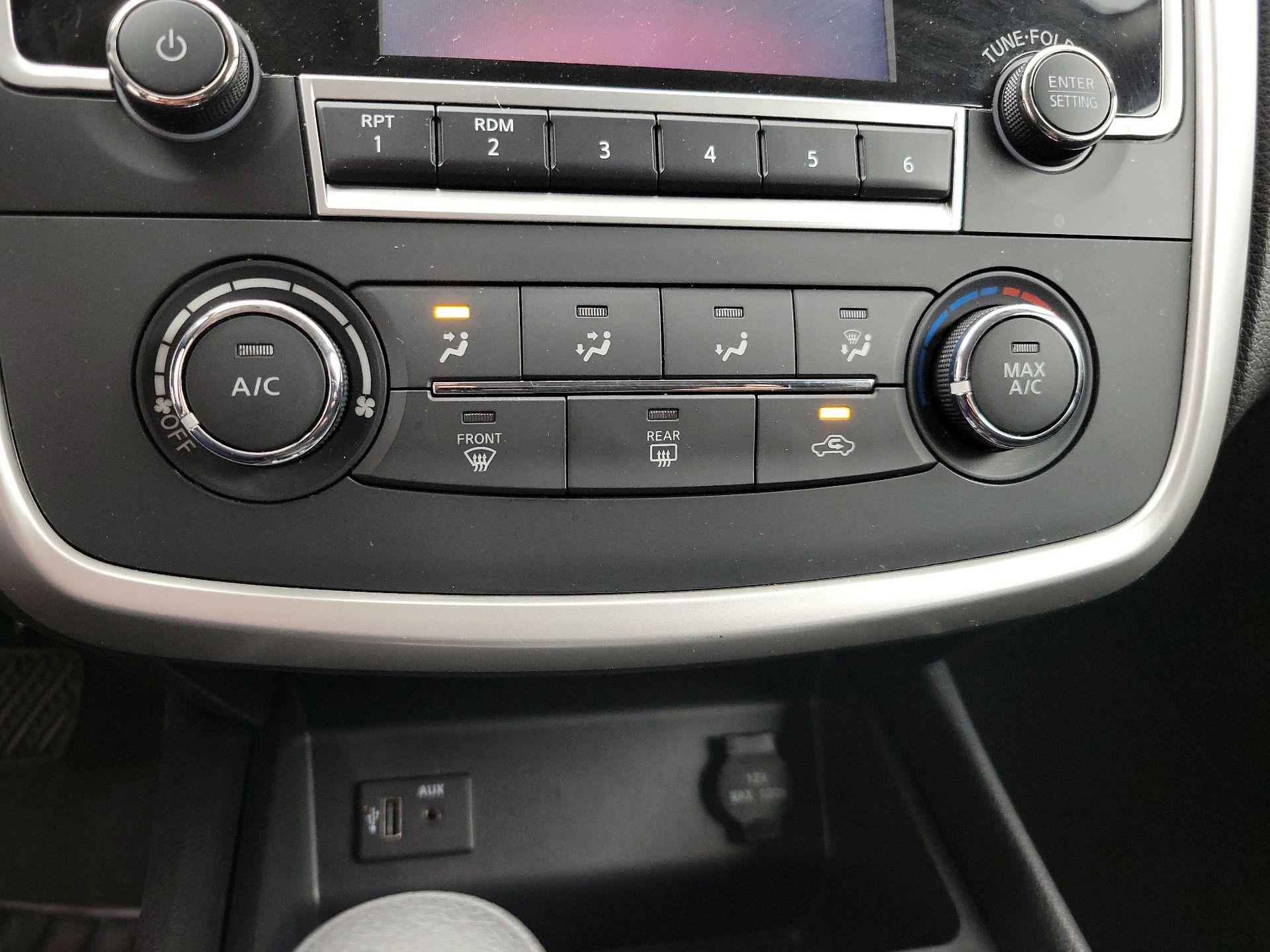 Thumbnail: 2018 Nissan Altima - 16