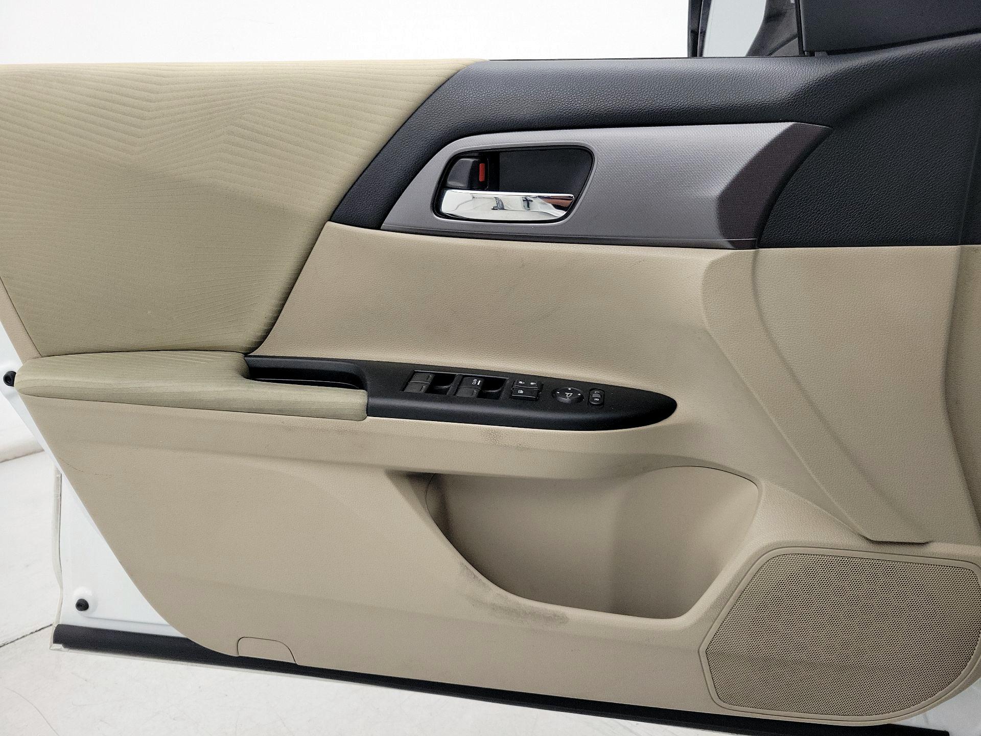 Thumbnail: 2015 Honda Accord - 12