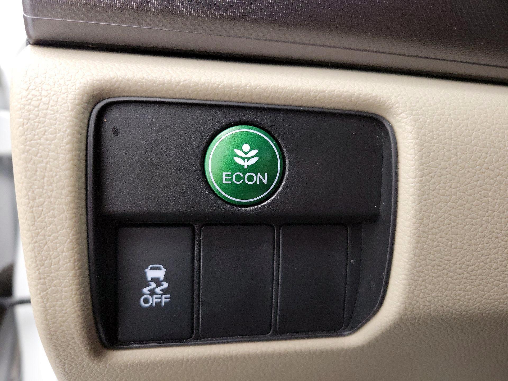 Thumbnail: 2015 Honda Accord - 13