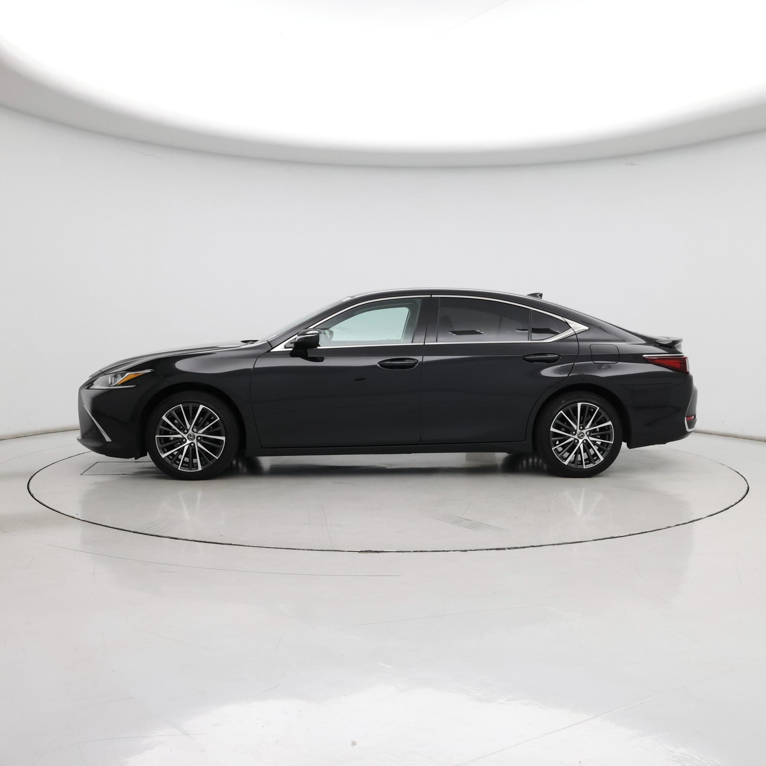 Thumbnail: 2024 Lexus ES - 3
