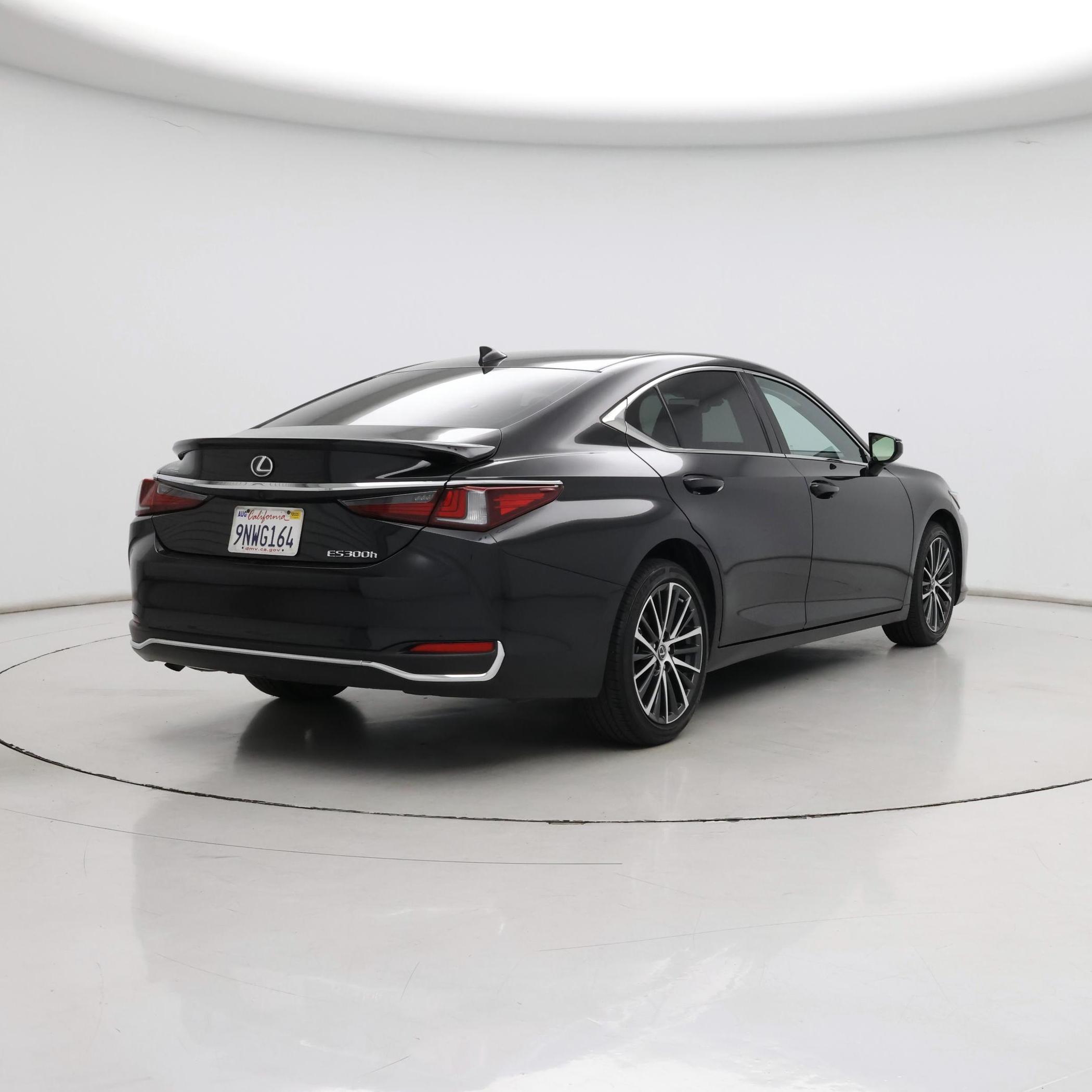 Thumbnail: 2024 Lexus ES - 8