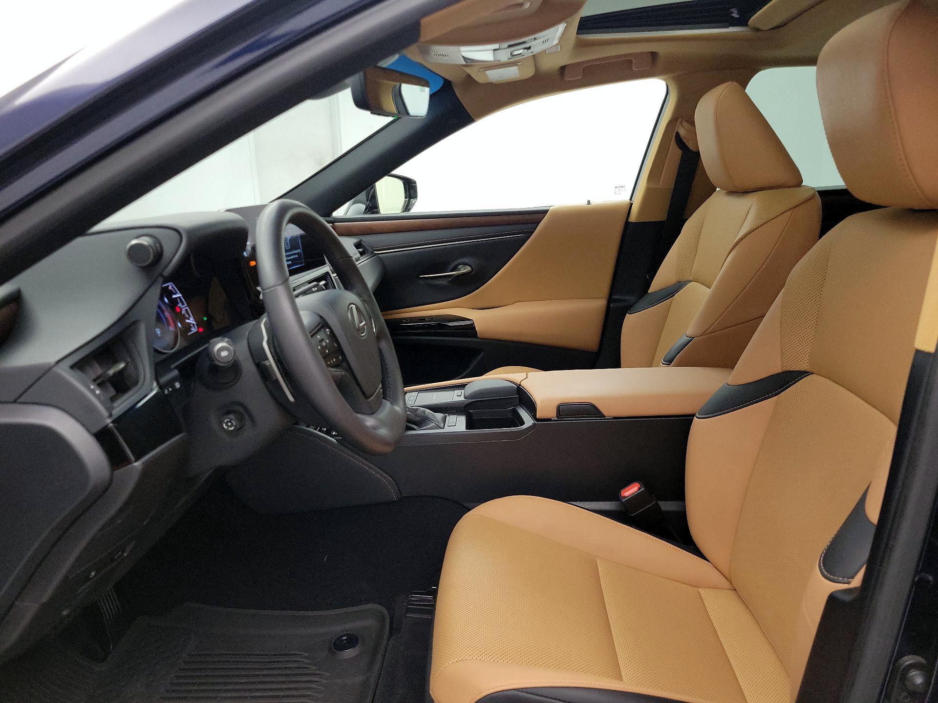 Thumbnail: 2022 Lexus ES - 11