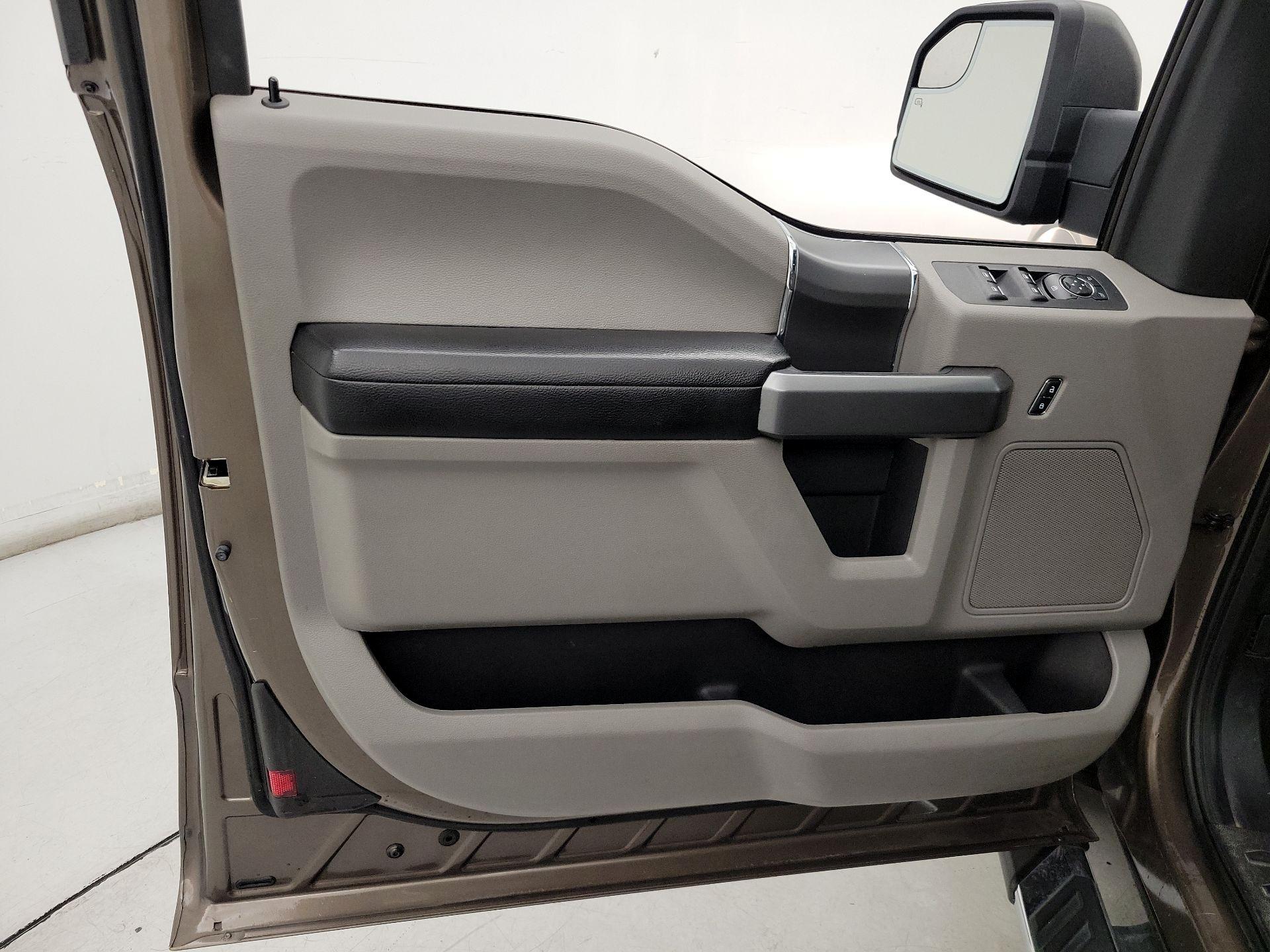 Thumbnail: 2016 Ford F-150 - 12