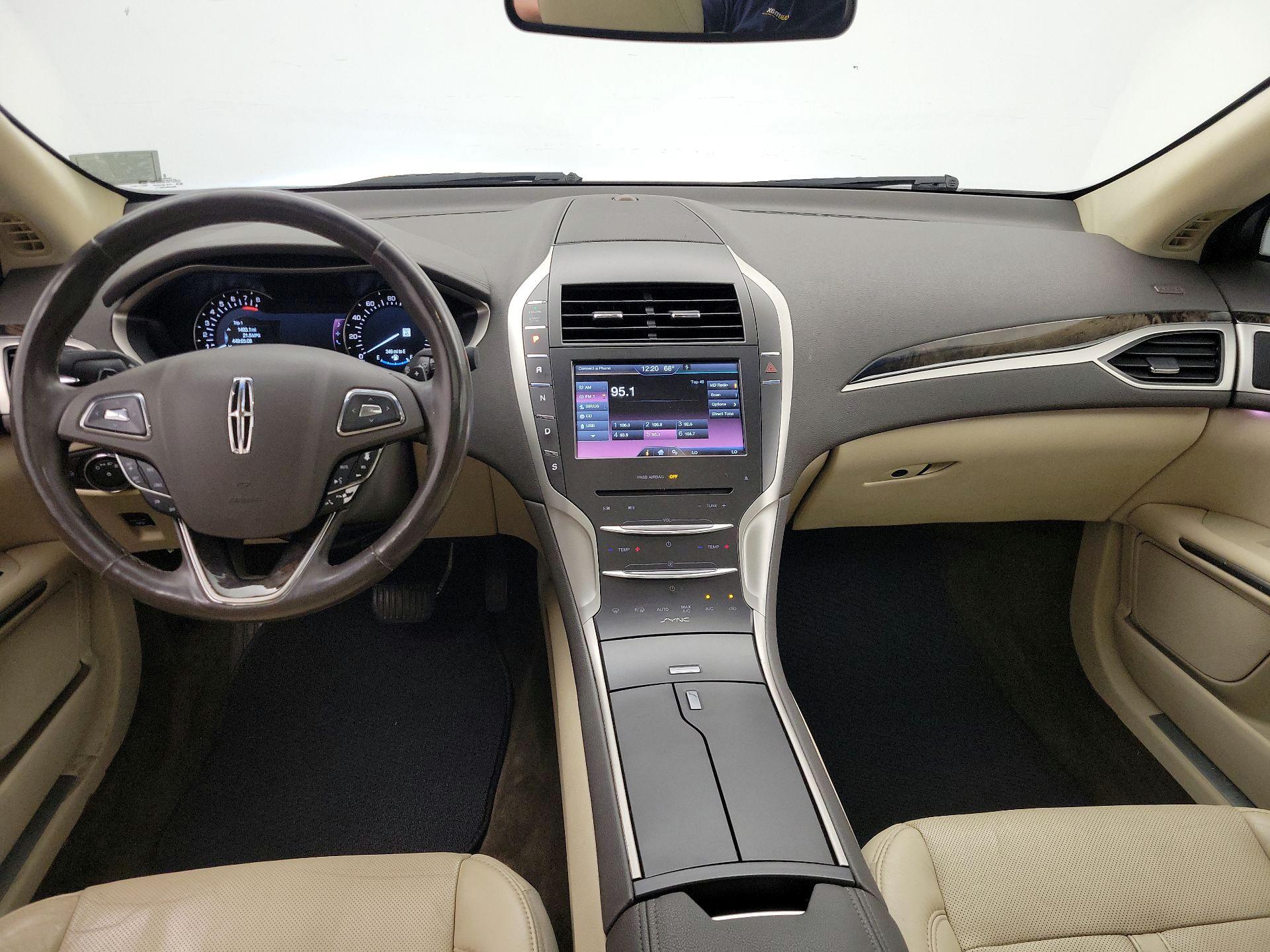 Thumbnail: 2015 Lincoln MKZ - 9