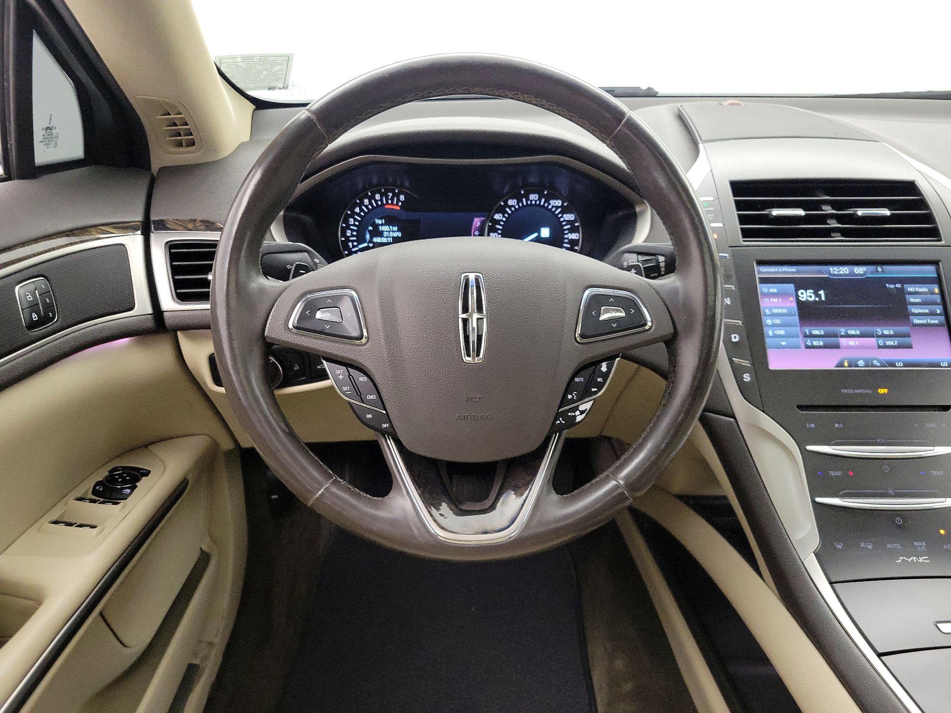Thumbnail: 2015 Lincoln MKZ - 10