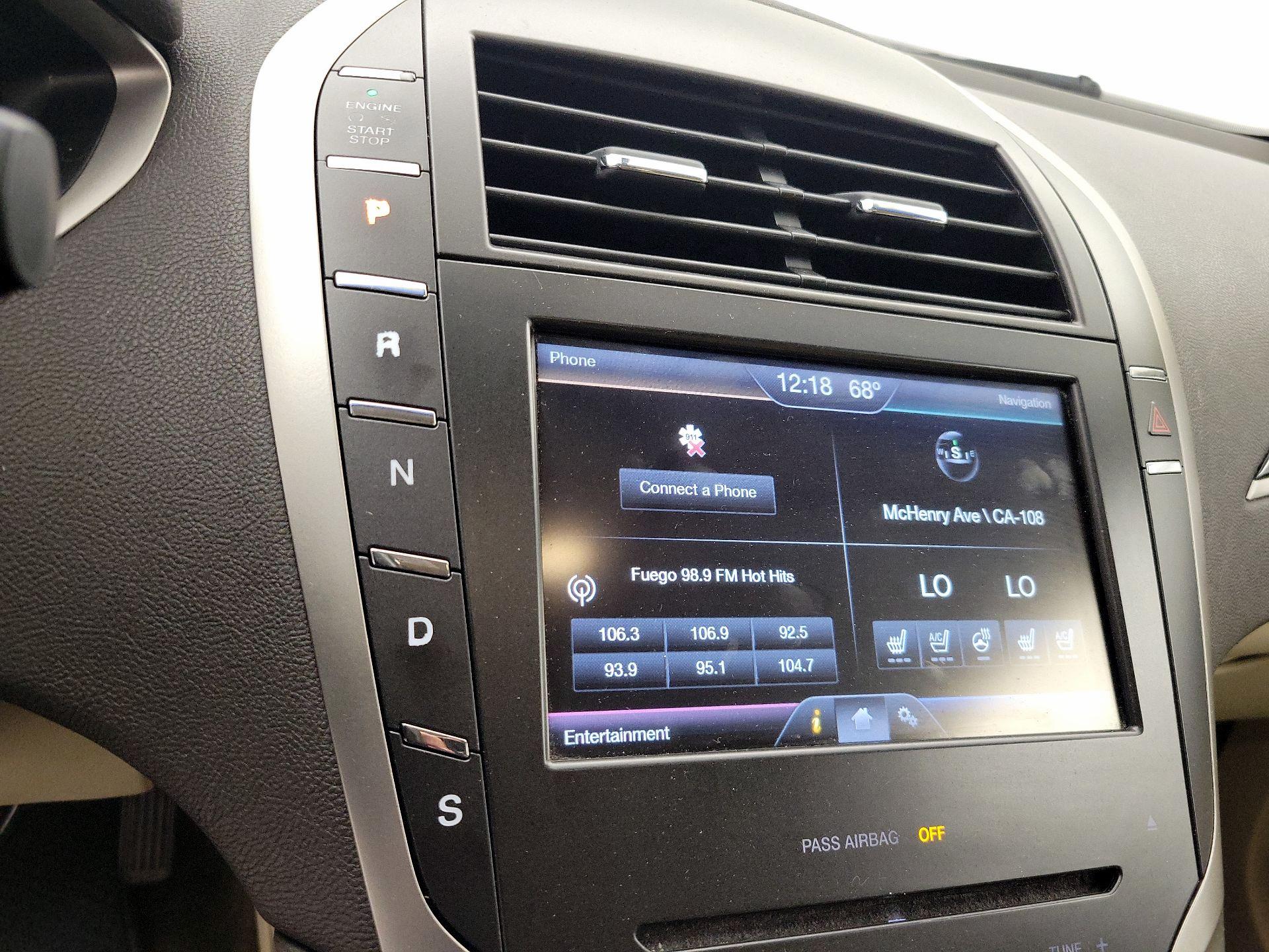 Thumbnail: 2015 Lincoln MKZ - 18