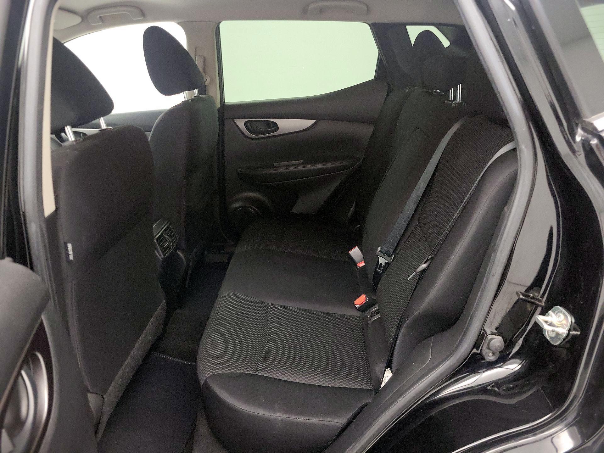 Thumbnail: 2019 Nissan Rogue Sport - 19