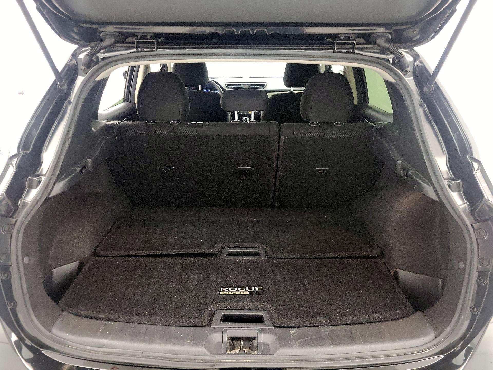Thumbnail: 2019 Nissan Rogue Sport - 20