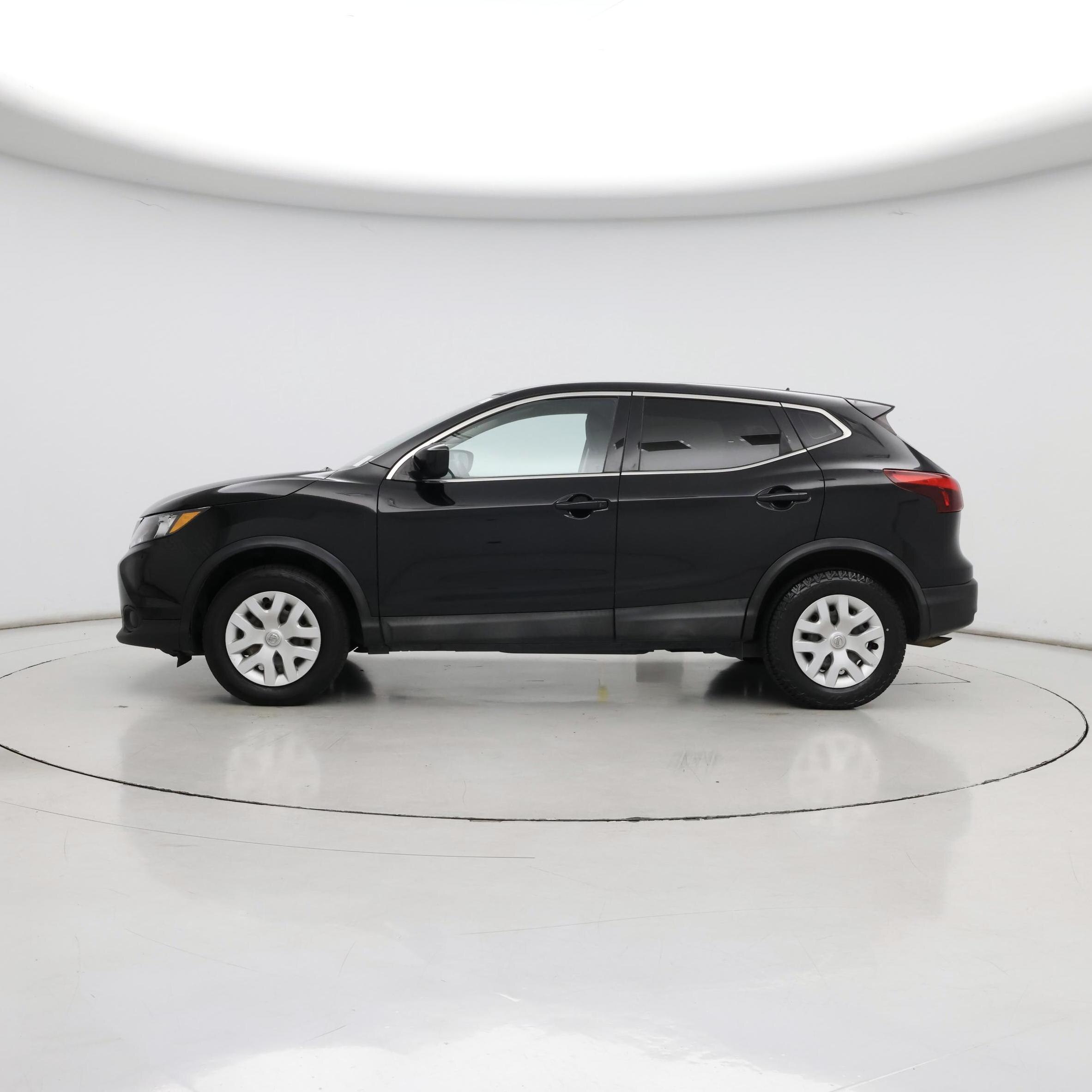 Thumbnail: 2019 Nissan Rogue Sport - 3