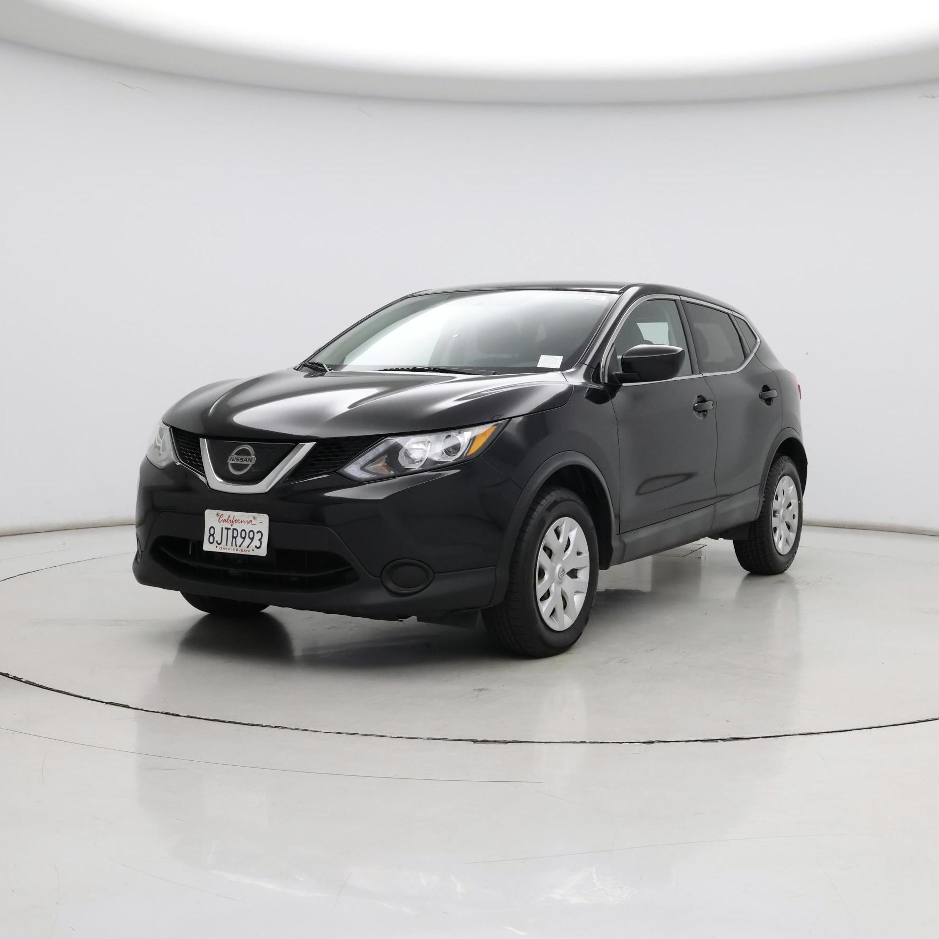 Thumbnail: 2019 Nissan Rogue Sport - 4