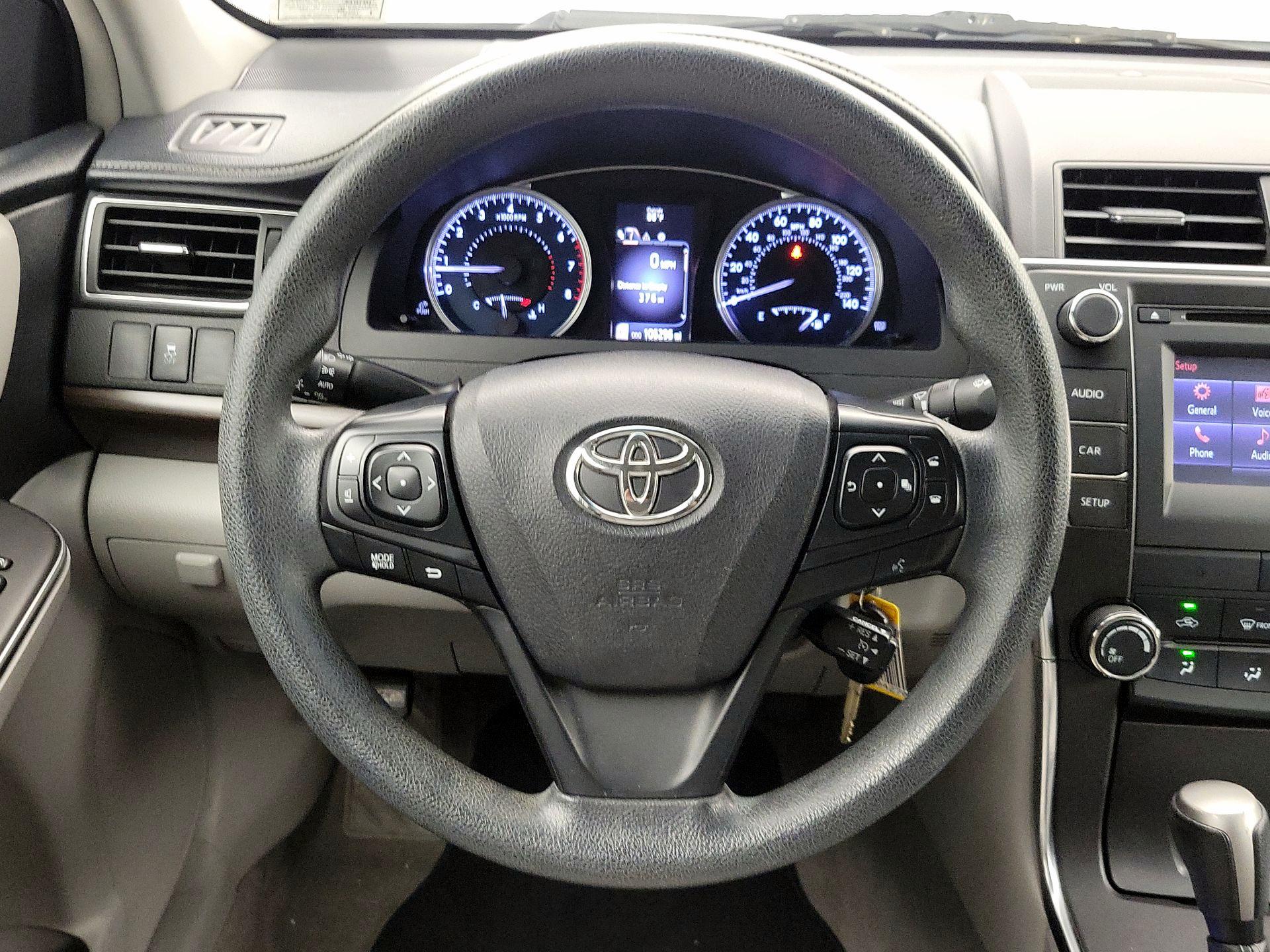 Thumbnail: 2016 Toyota Camry - 10