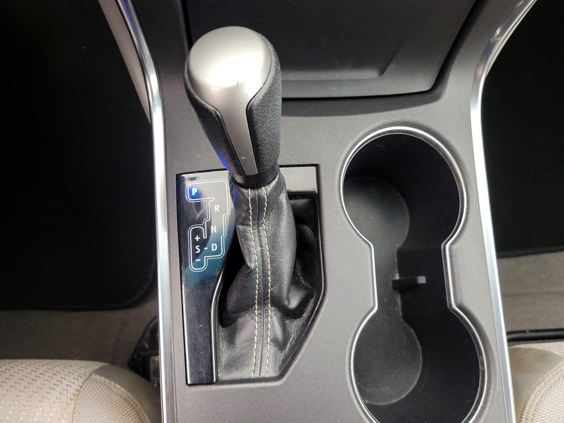 Thumbnail: 2016 Toyota Camry - 17