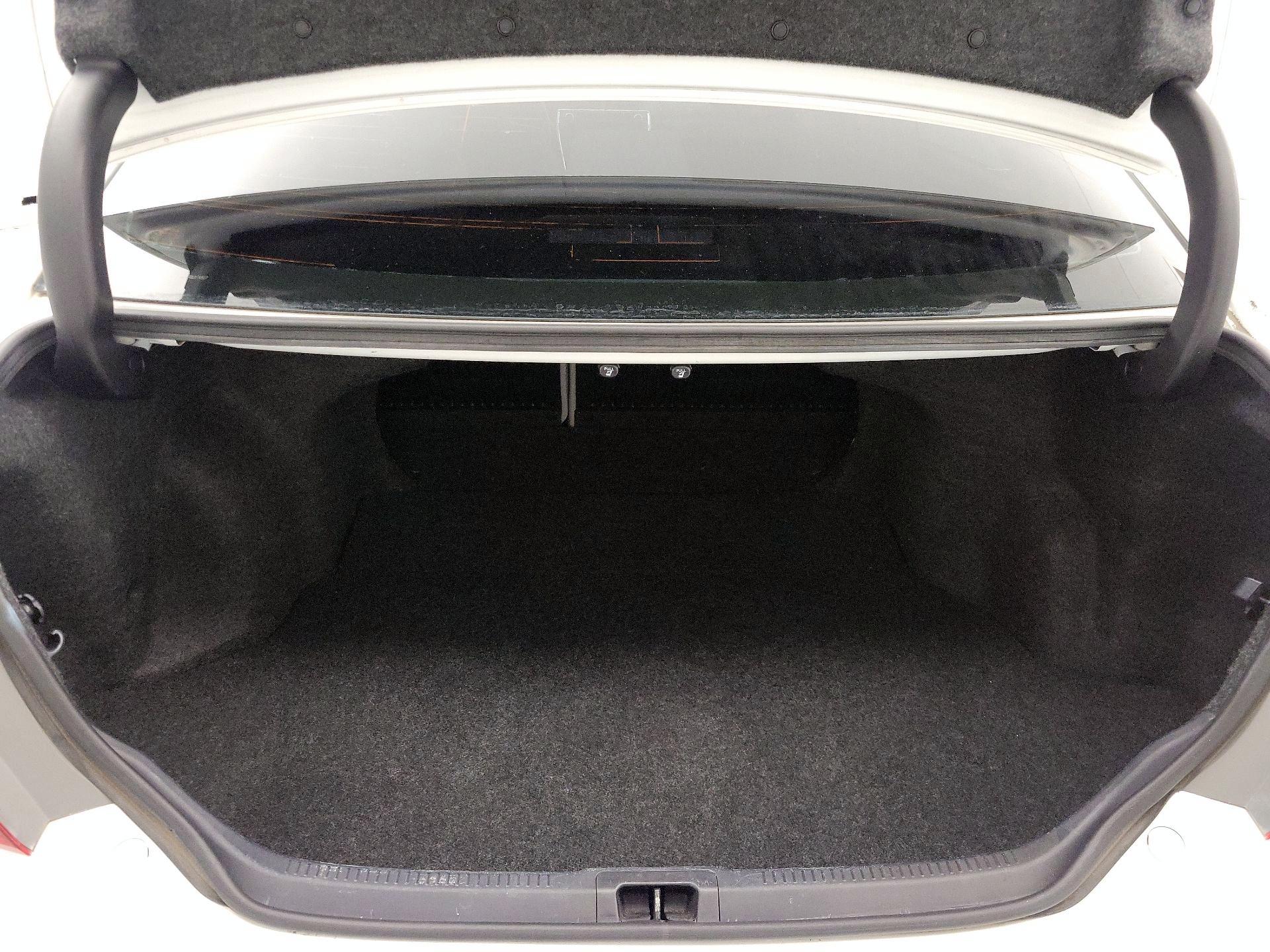 Thumbnail: 2016 Toyota Camry - 20