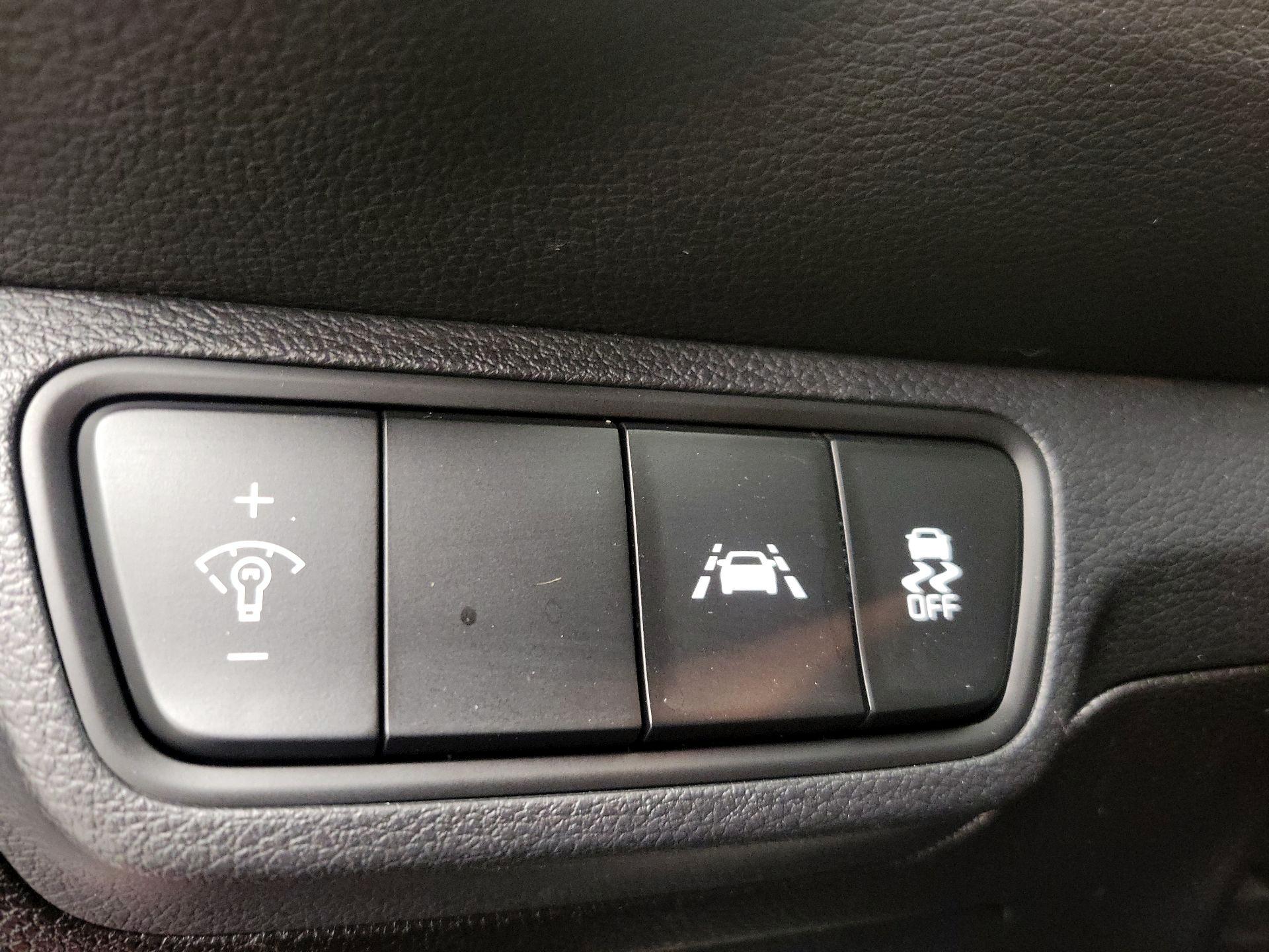 Thumbnail: 2019 Kia Forte - 13