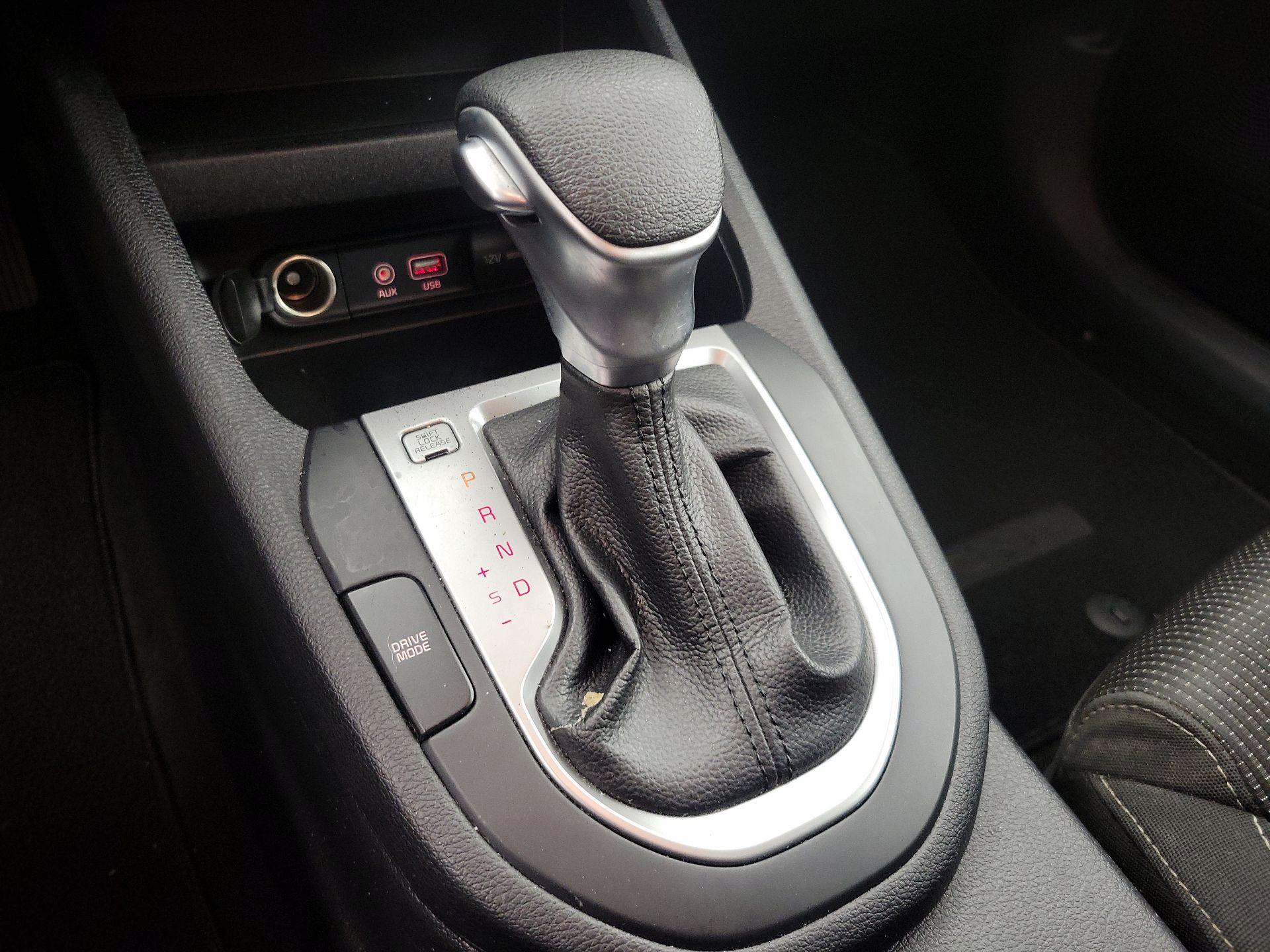 Thumbnail: 2019 Kia Forte - 17