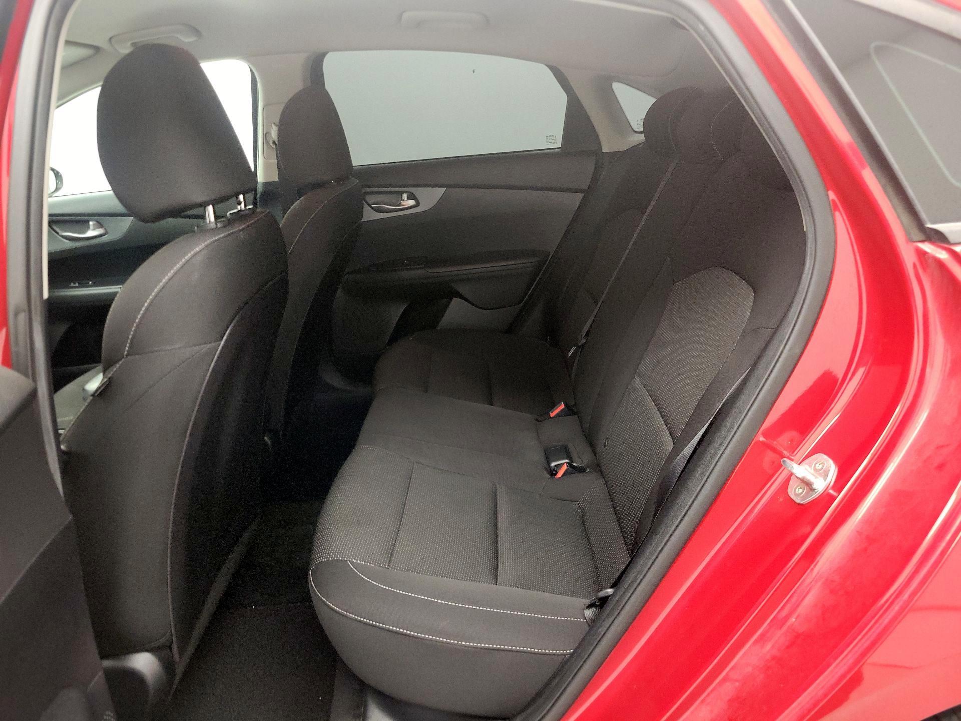 Thumbnail: 2019 Kia Forte - 19
