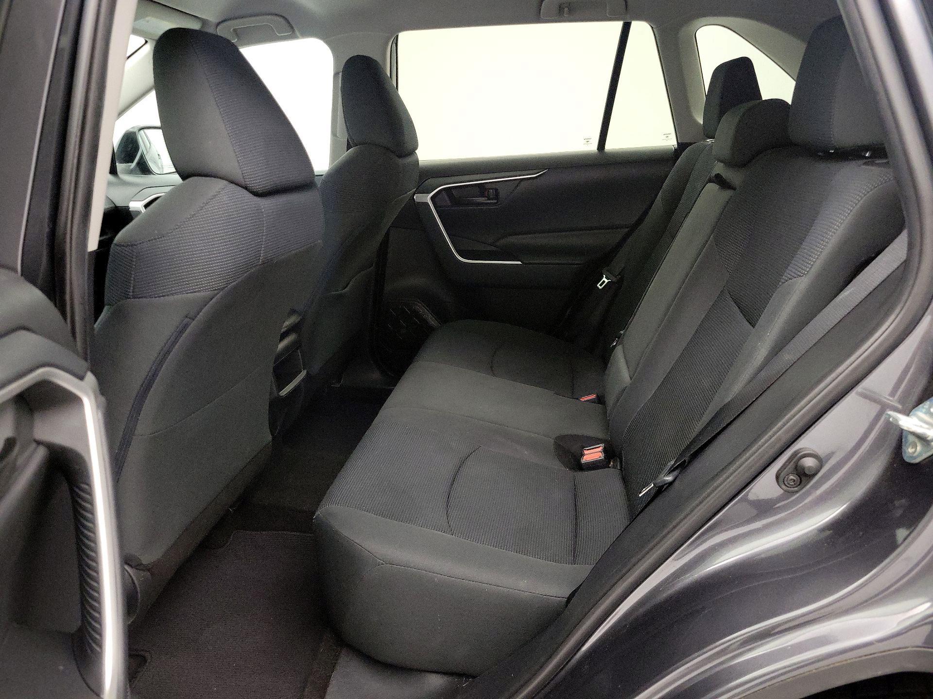 Thumbnail: 2019 Toyota RAV4 - 19
