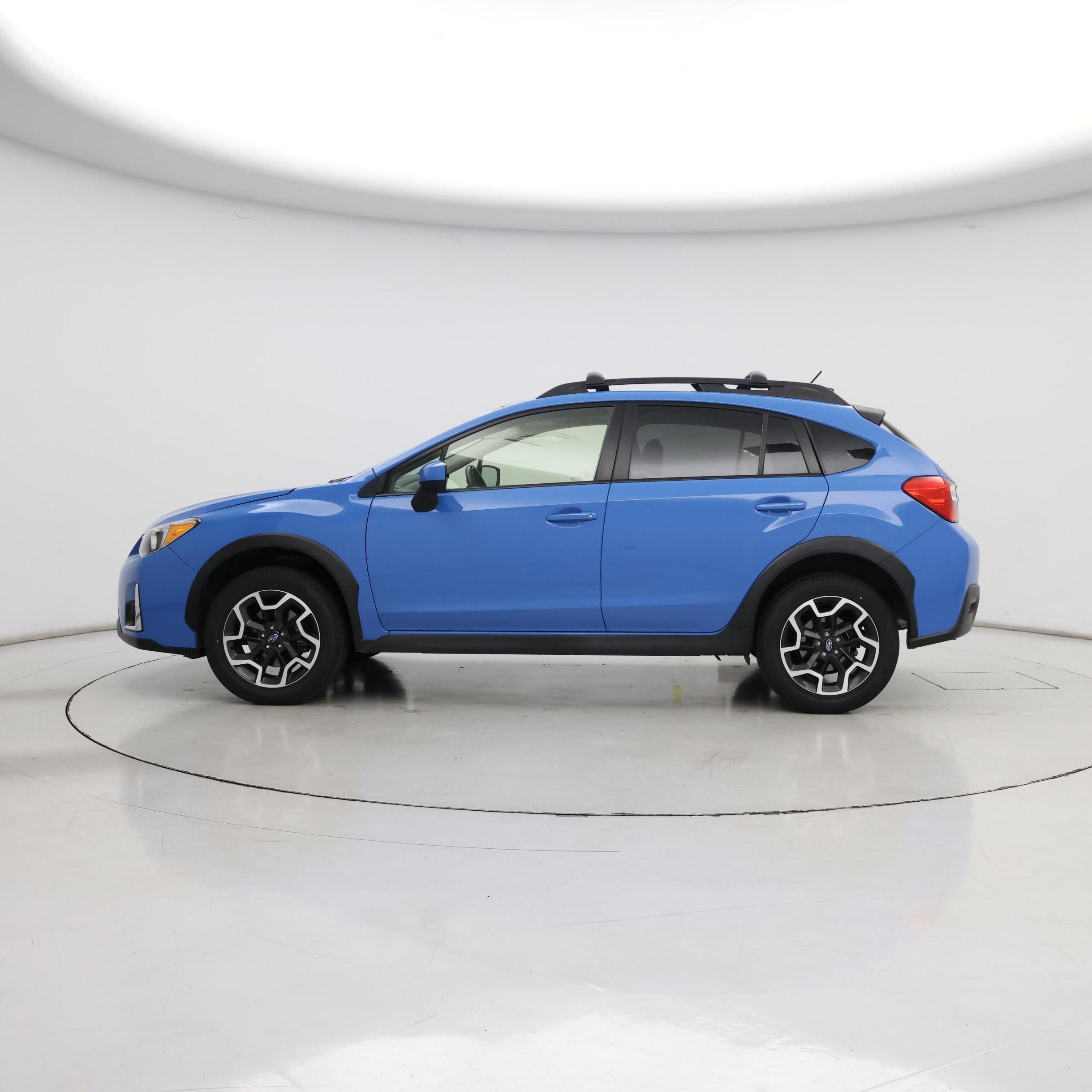 Thumbnail: 2017 Subaru Crosstrek - 3