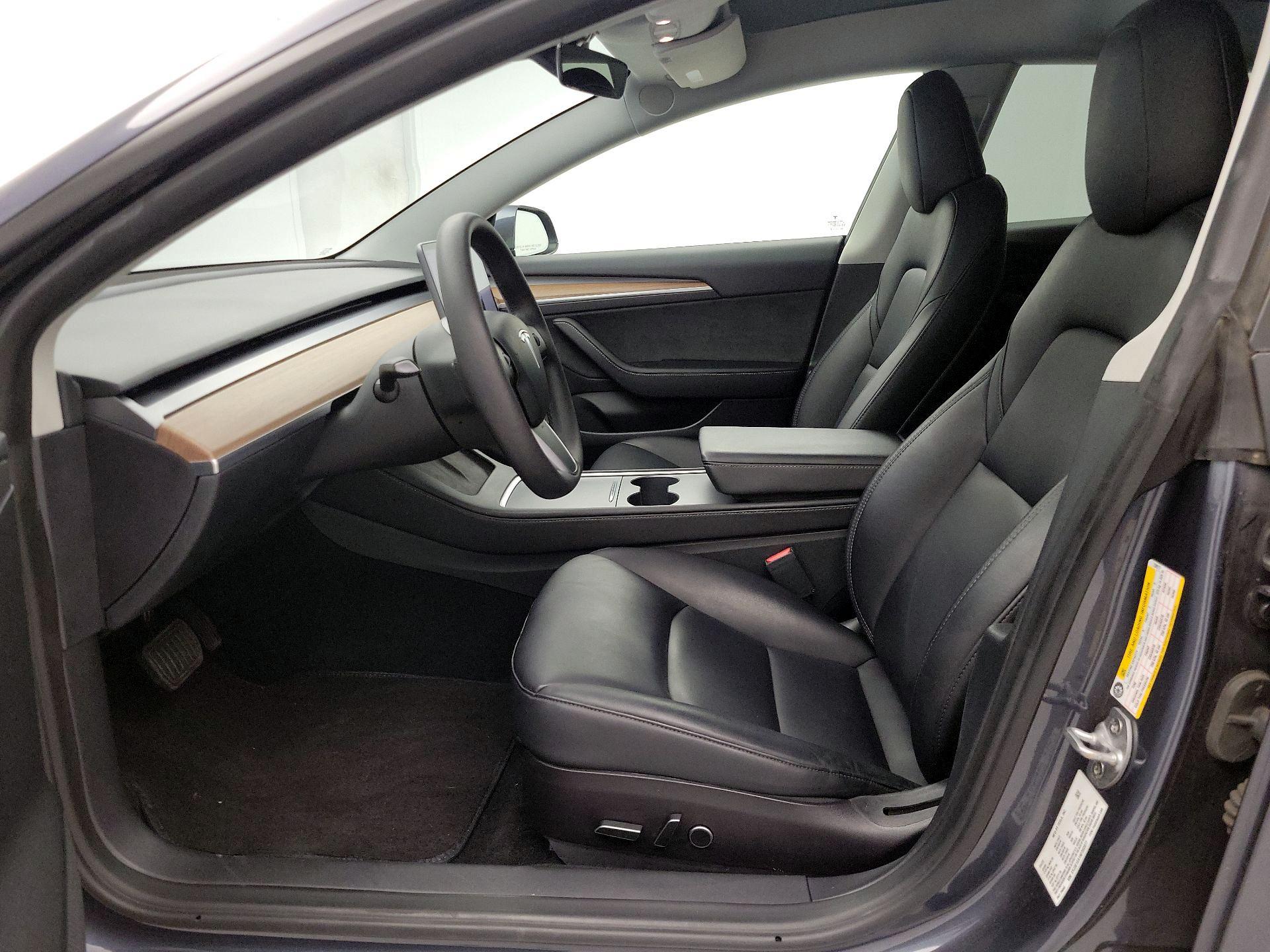 Thumbnail: 2022 Tesla Model 3 - 11