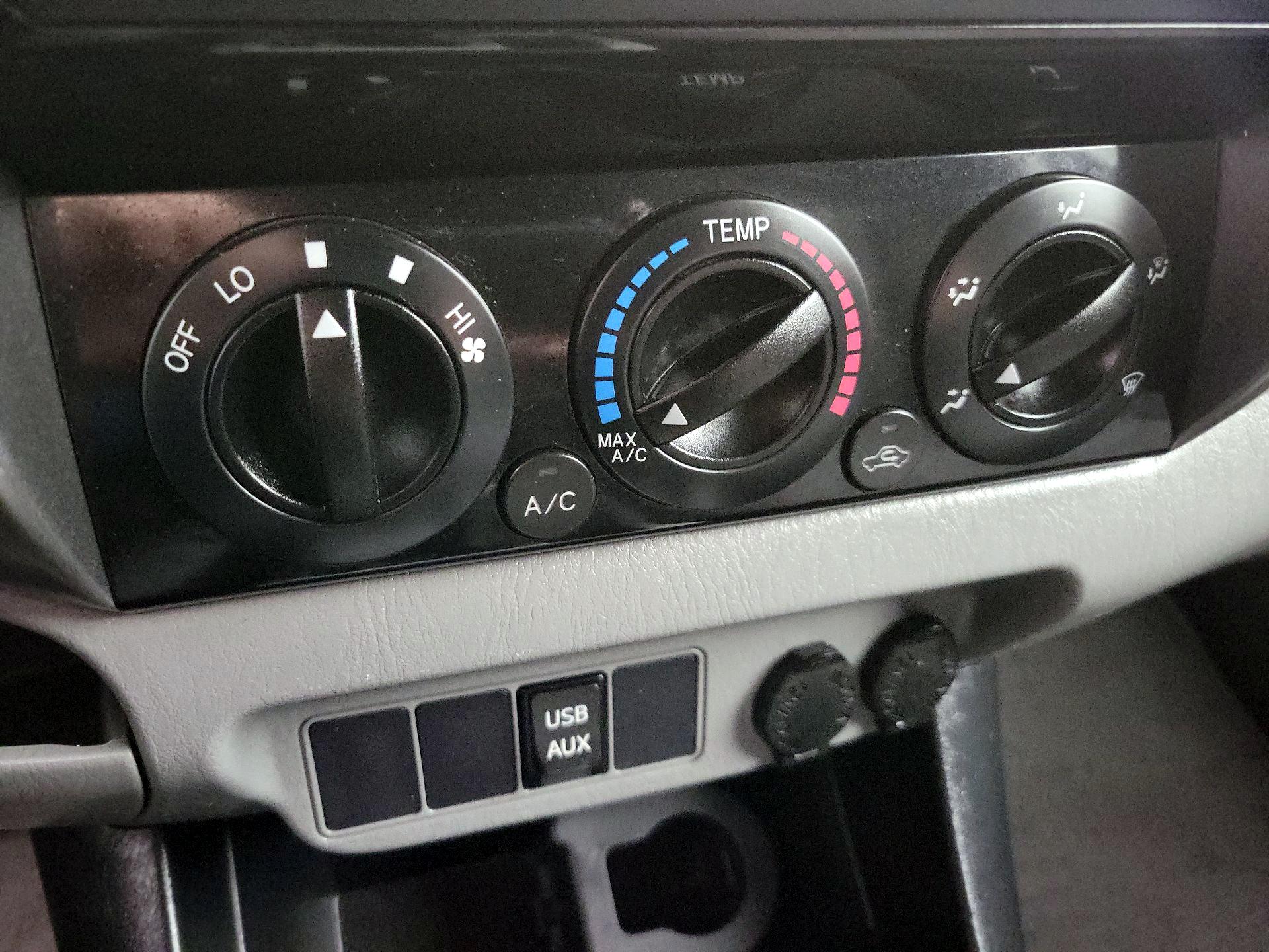 Thumbnail: 2014 Toyota Tacoma - 16