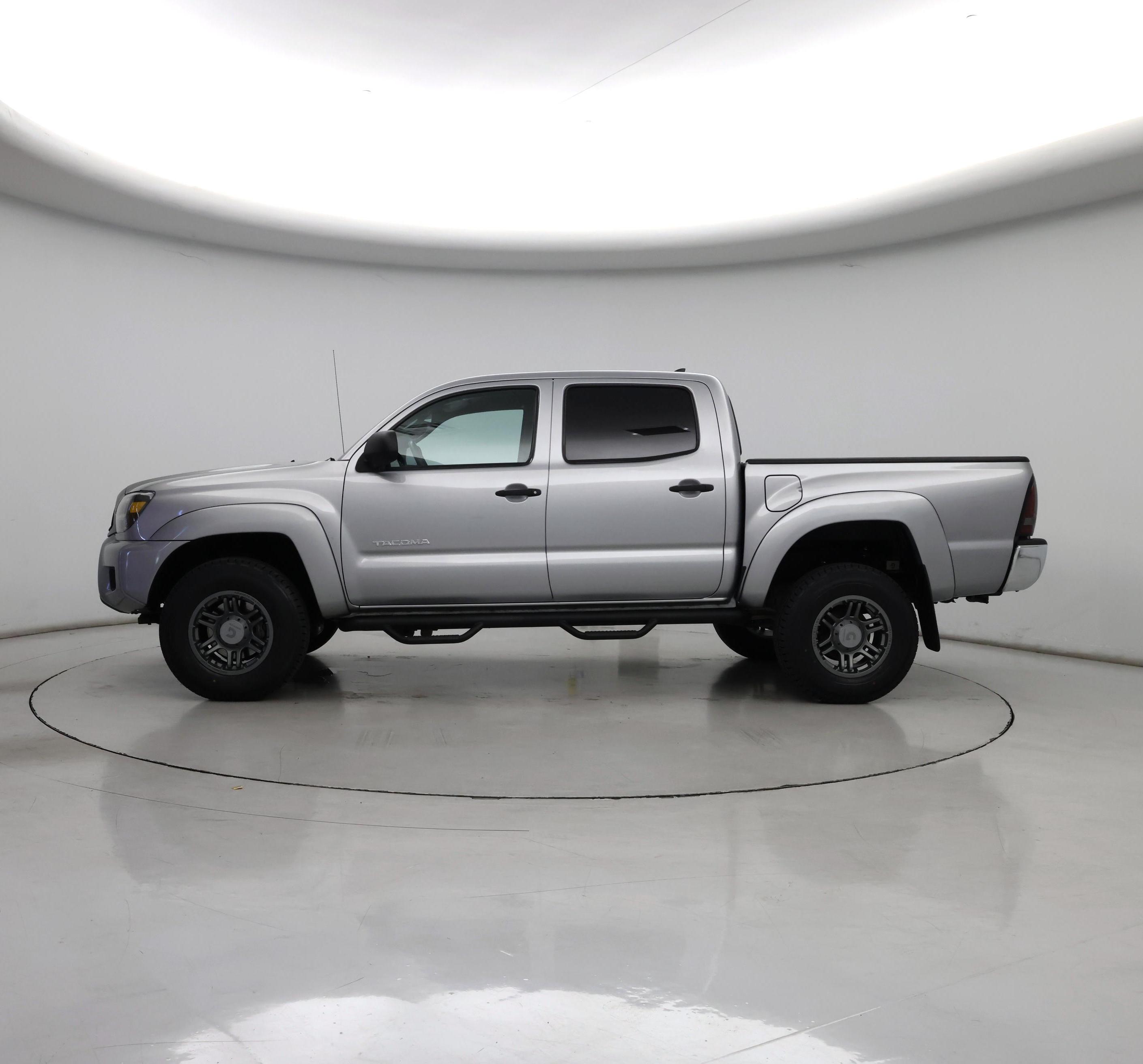 Thumbnail: 2014 Toyota Tacoma - 3
