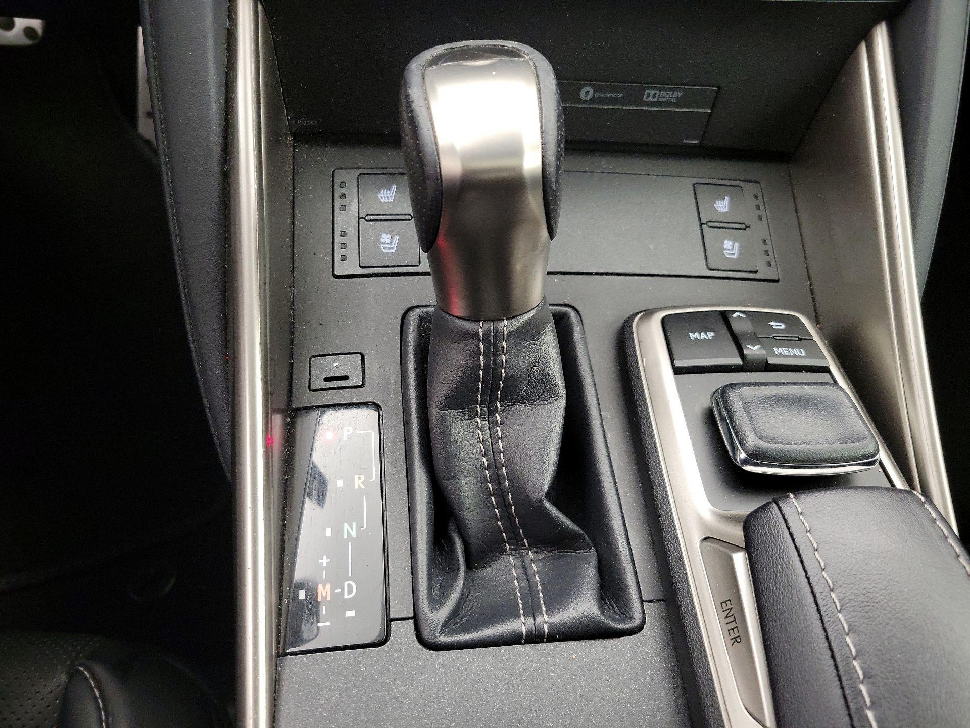 Thumbnail: 2019 Lexus IS - 18