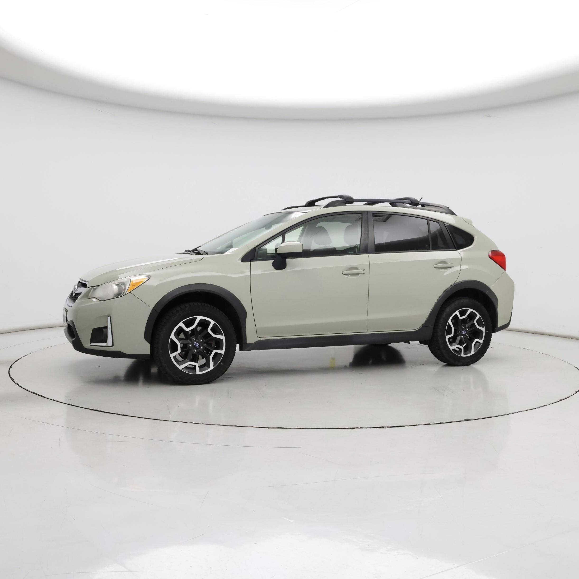 Thumbnail: 2017 Subaru Crosstrek - 4