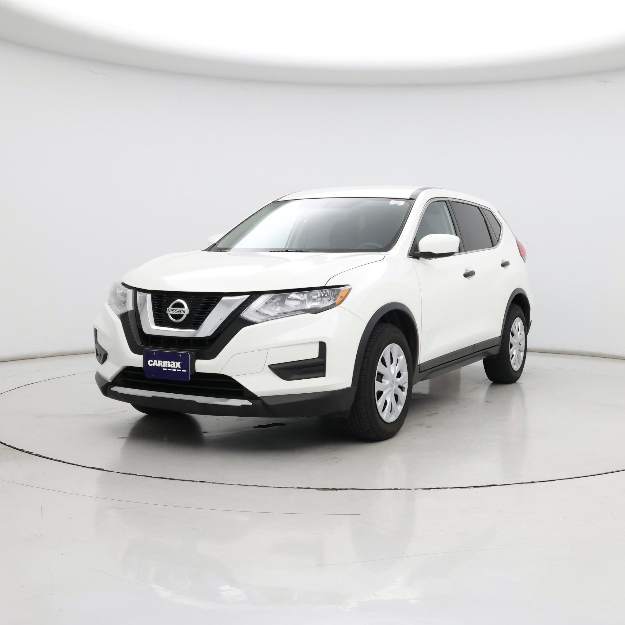 Thumbnail: 2017 Nissan Rogue - 4