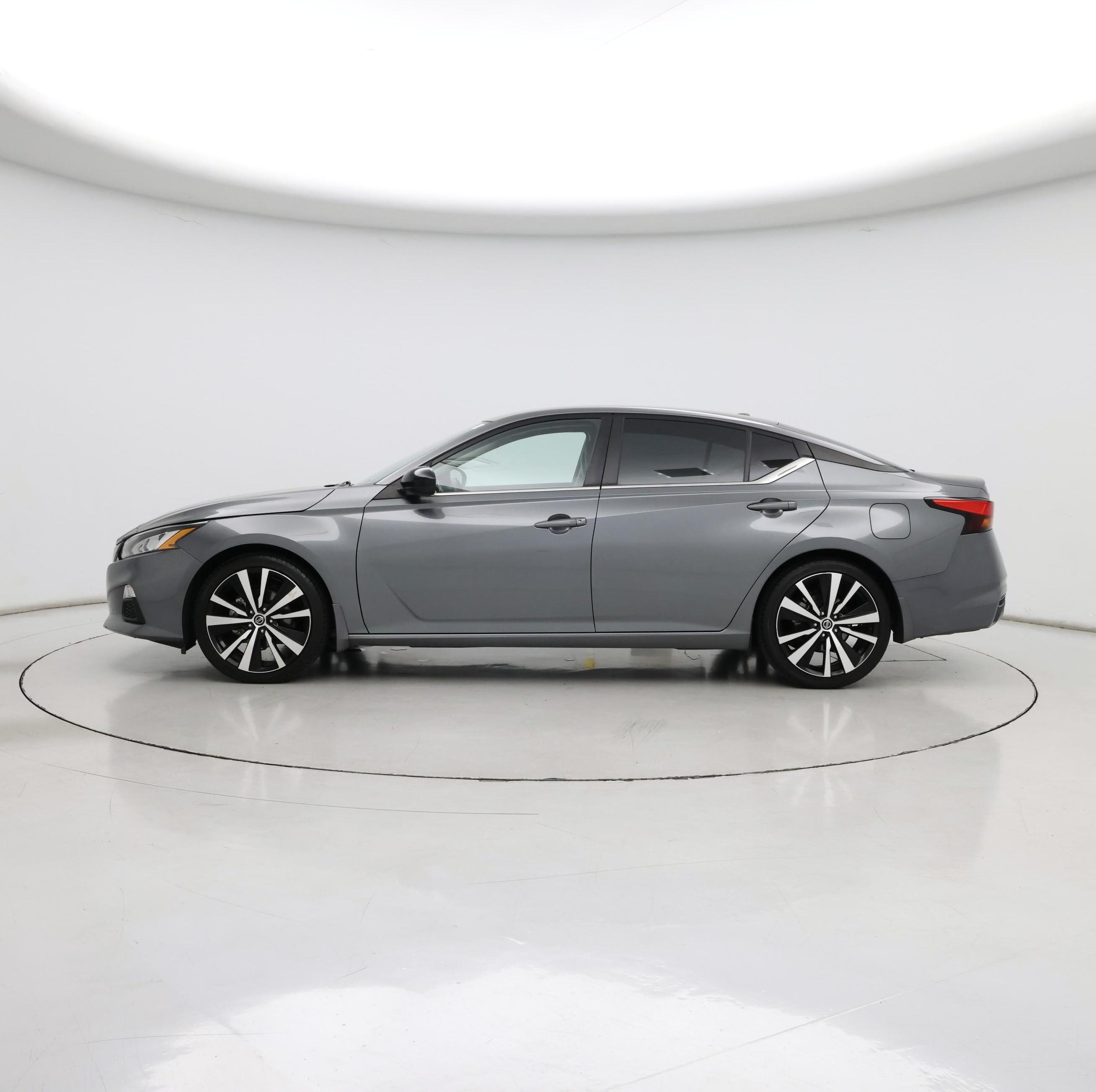 Thumbnail: 2022 Nissan Altima - 3