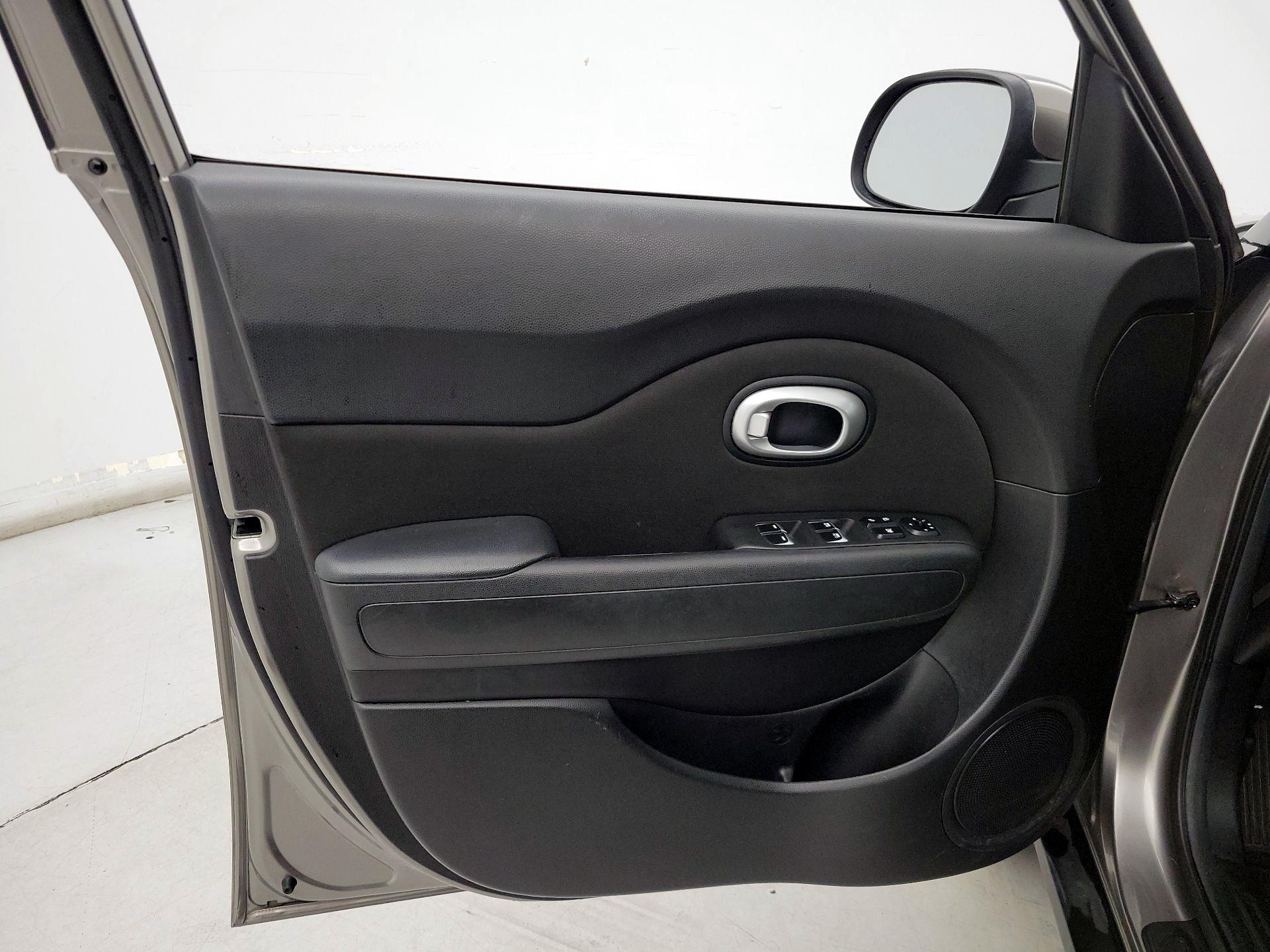 Thumbnail: 2018 Kia Soul - 12