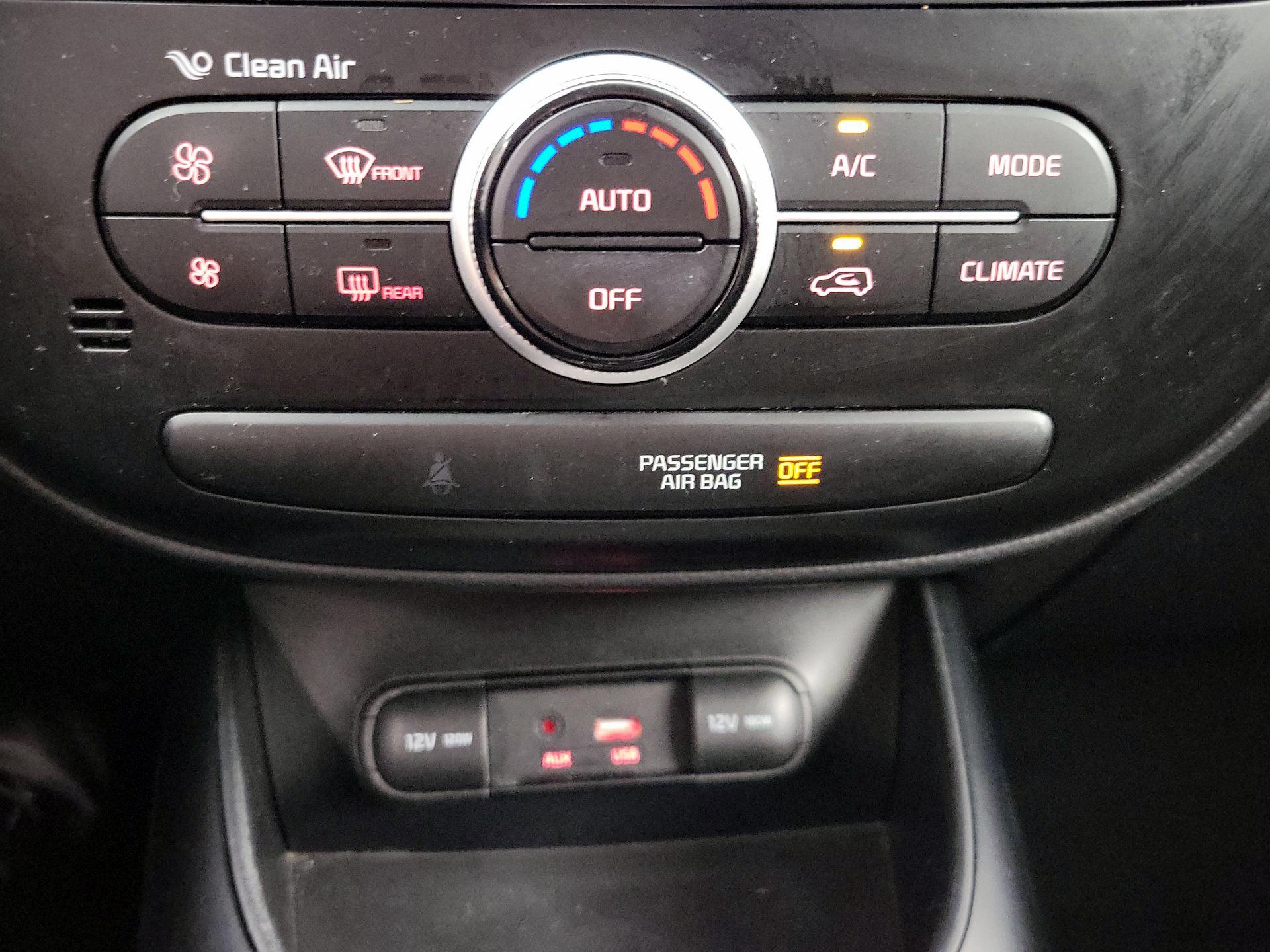 Thumbnail: 2018 Kia Soul - 16