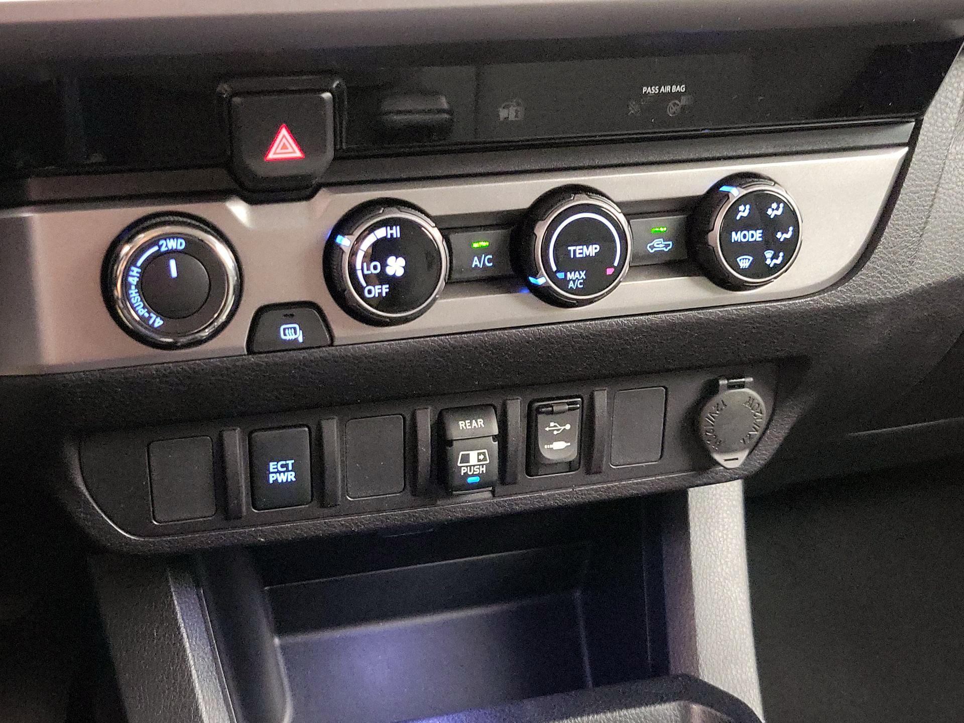 Thumbnail: 2018 Toyota Tacoma - 16