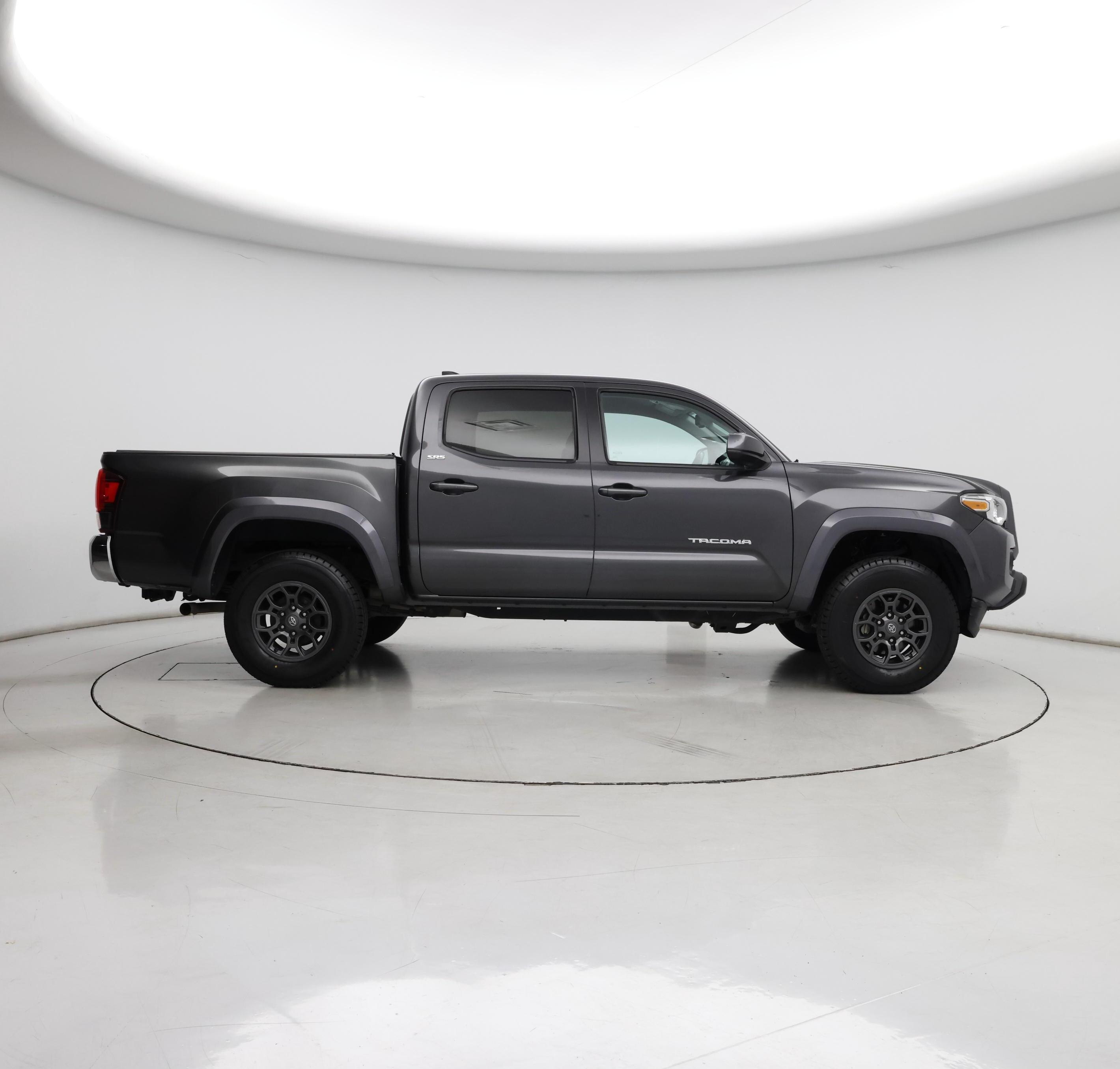 Thumbnail: 2018 Toyota Tacoma - 7