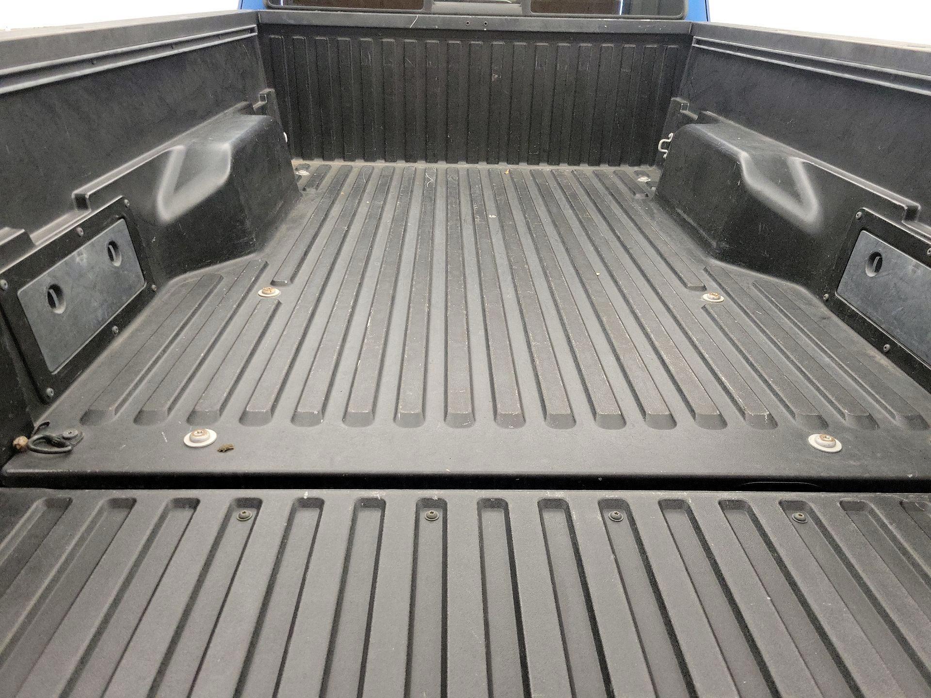 Thumbnail: 2016 Toyota Tacoma - 20