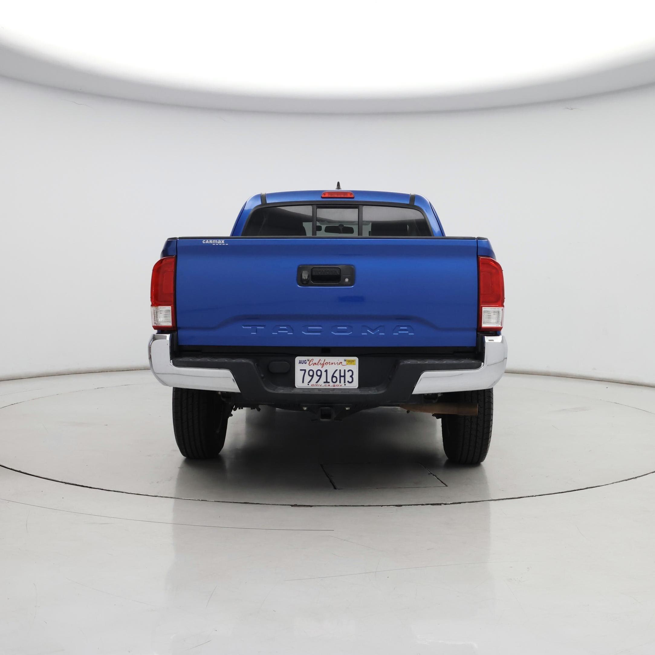Thumbnail: 2016 Toyota Tacoma - 3