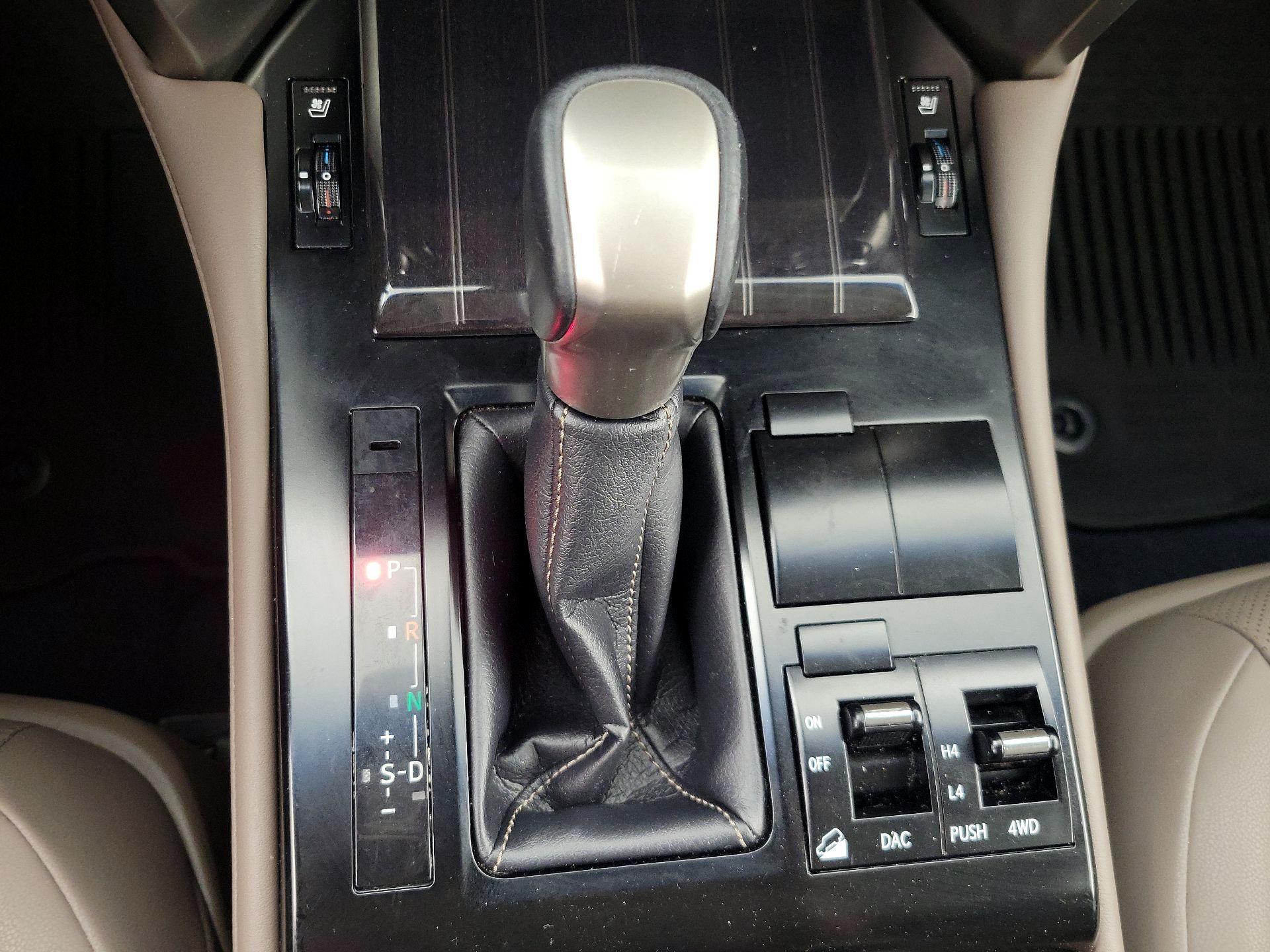 Thumbnail: 2021 Lexus GX - 18