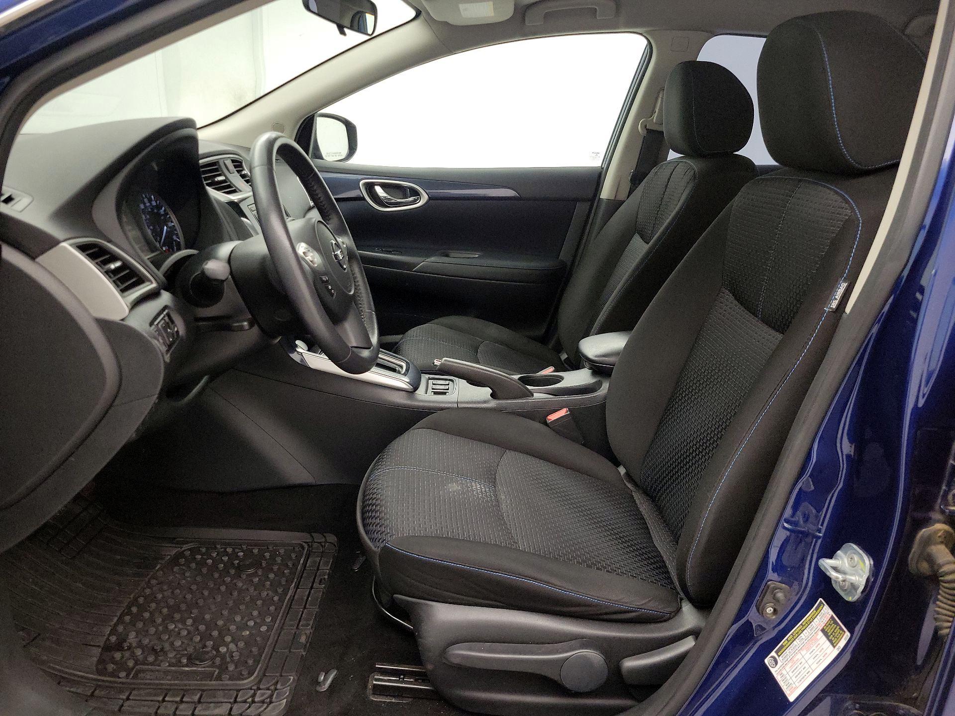 Thumbnail: 2016 Nissan Sentra - 11