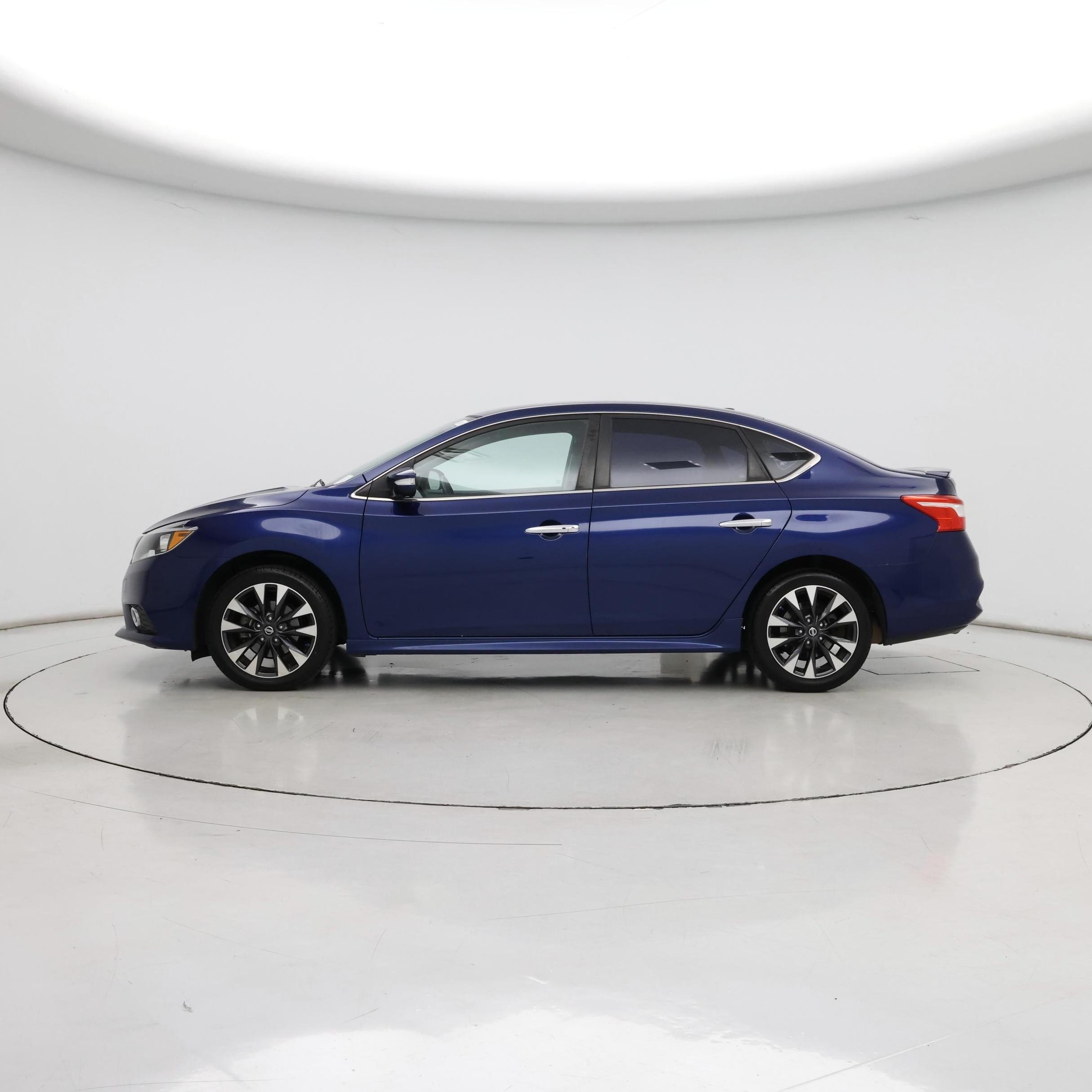 Thumbnail: 2016 Nissan Sentra - 3