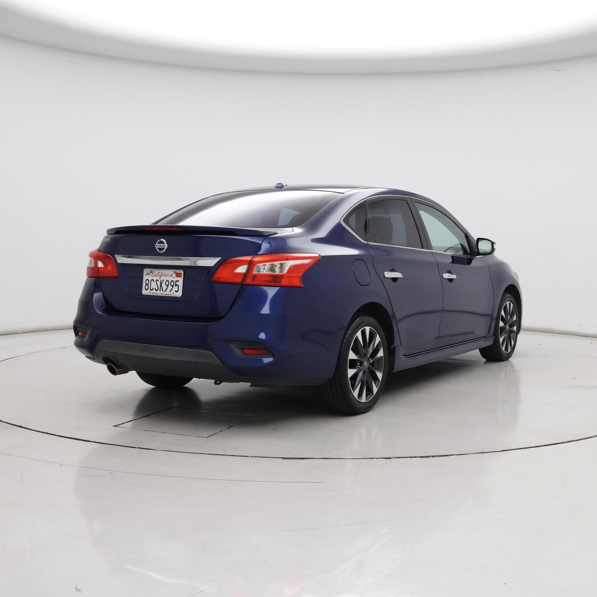 Thumbnail: 2016 Nissan Sentra - 8