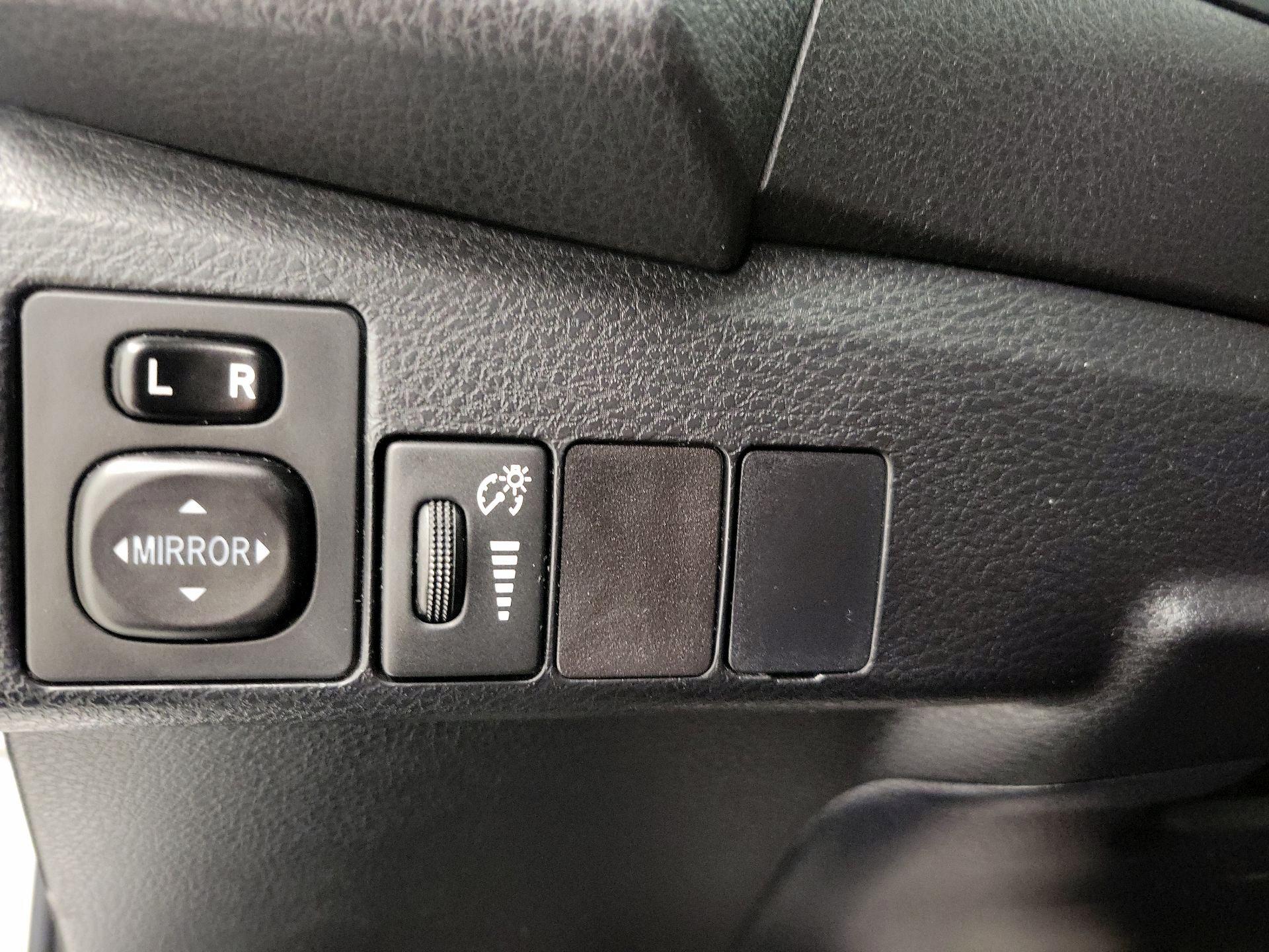 Thumbnail: 2016 Toyota Corolla - 13