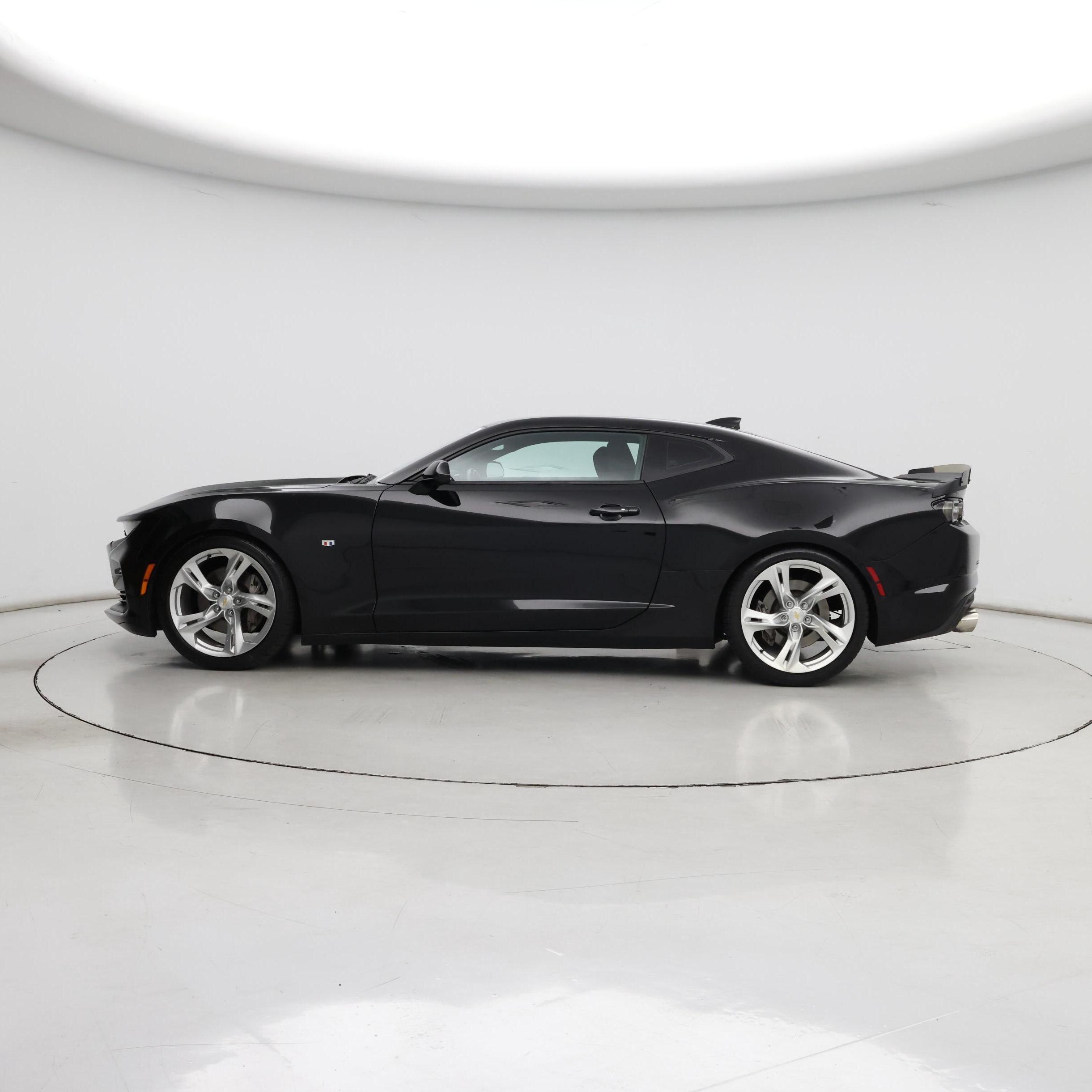 Thumbnail: 2019 Chevrolet Camaro - 3