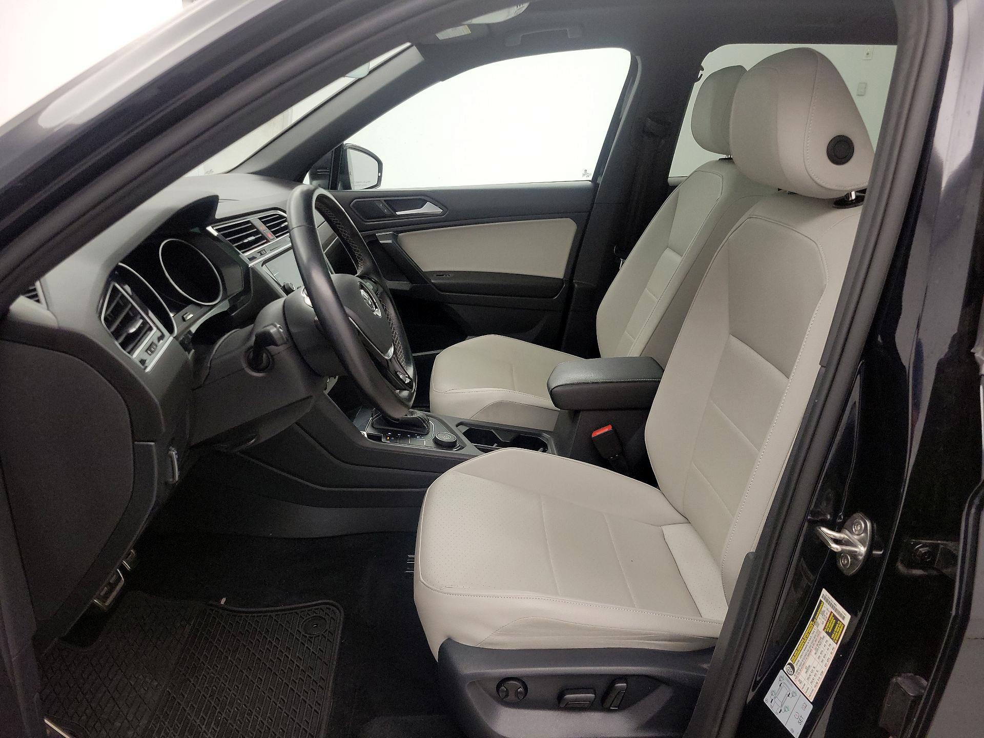 Thumbnail: 2021 Volkswagen Tiguan - 11