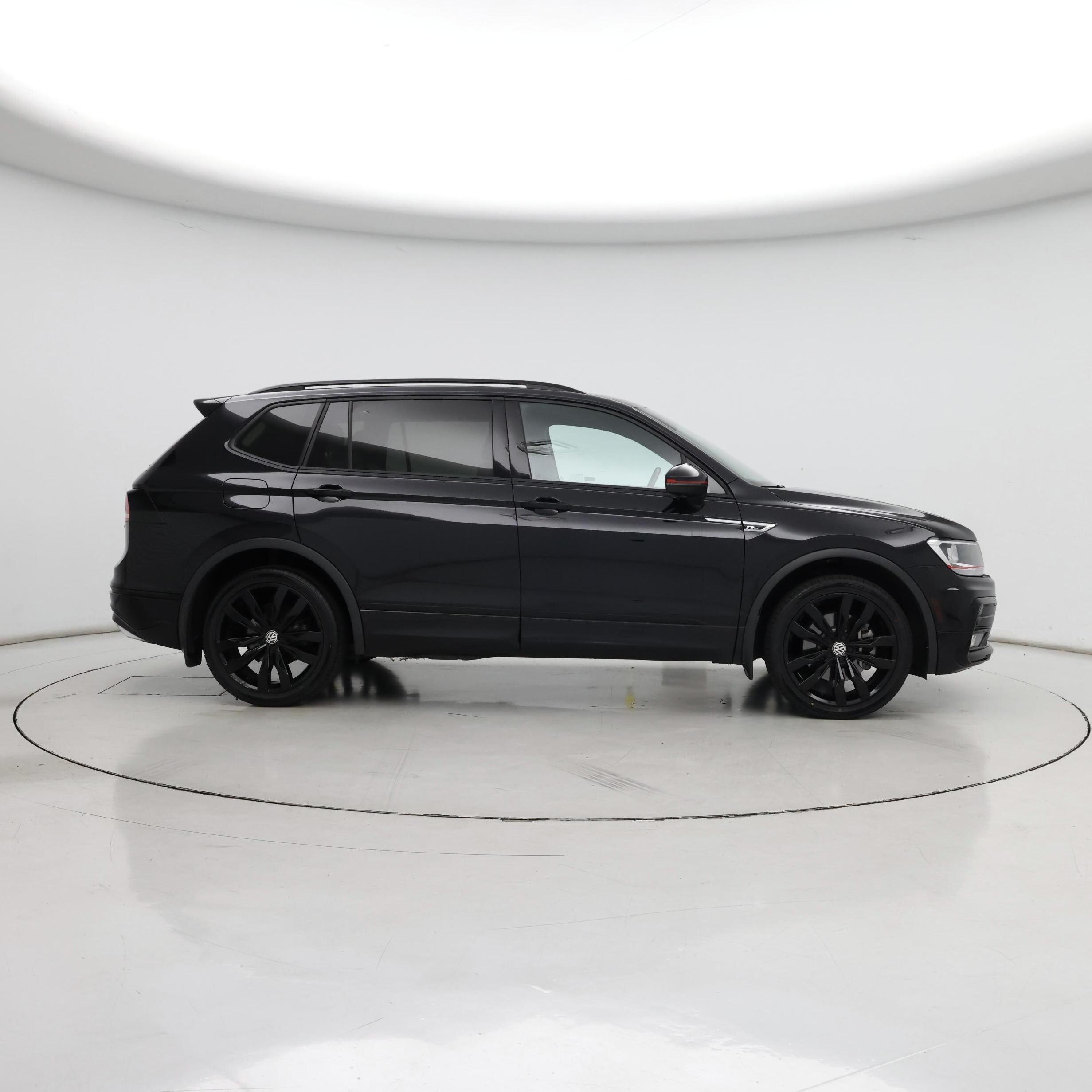 Thumbnail: 2021 Volkswagen Tiguan - 7